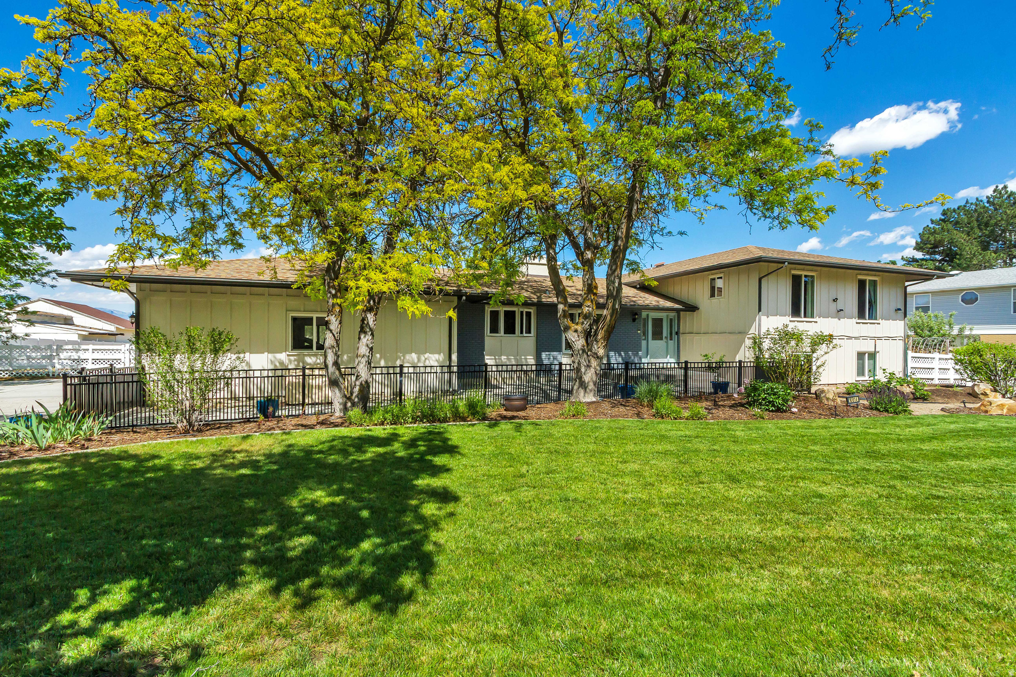 BELL CANYON ACRES #3 - Residential