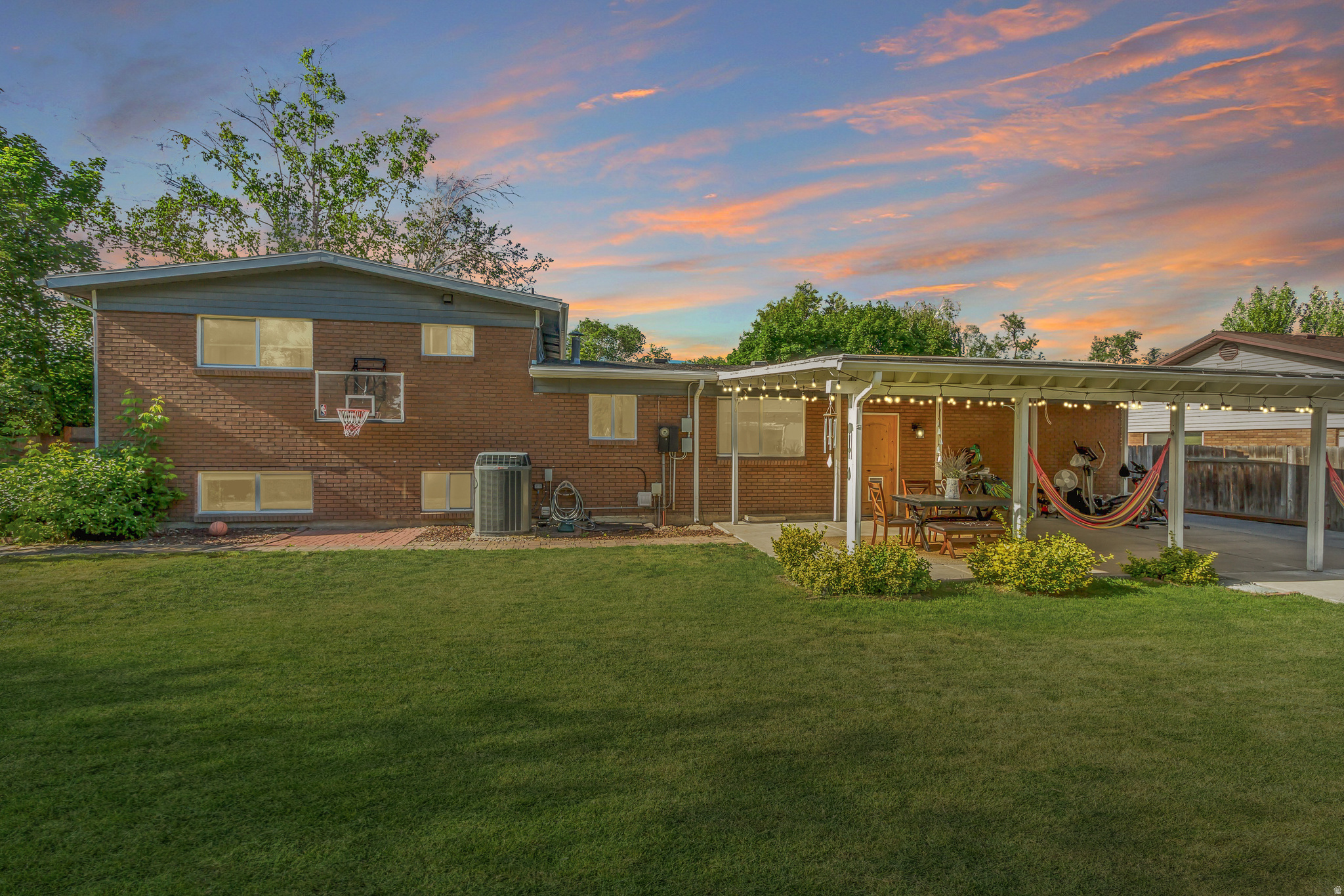FAIROAKS #3 - Residential