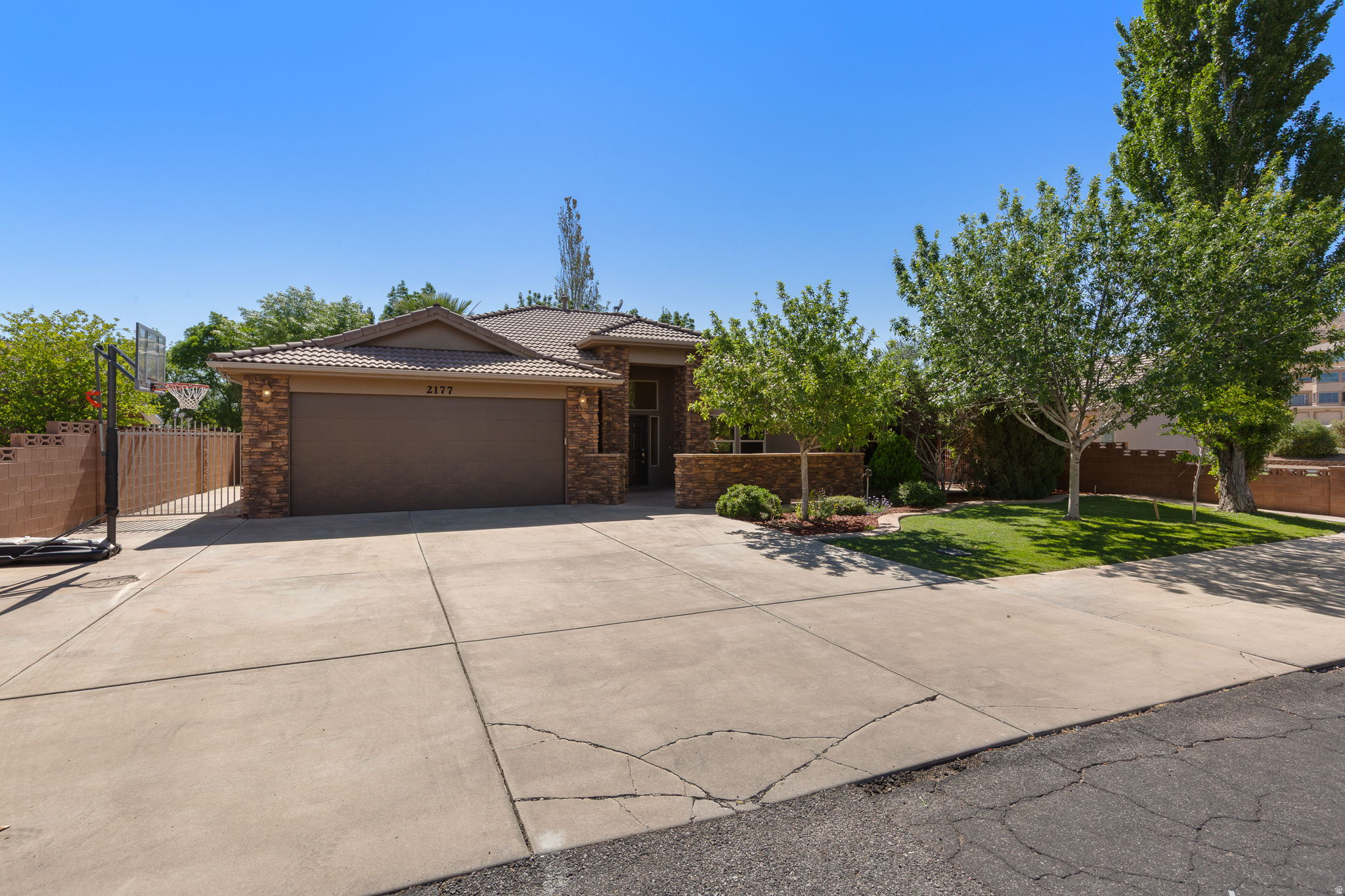 BLOOMINGTON HILLS 12 - Residential