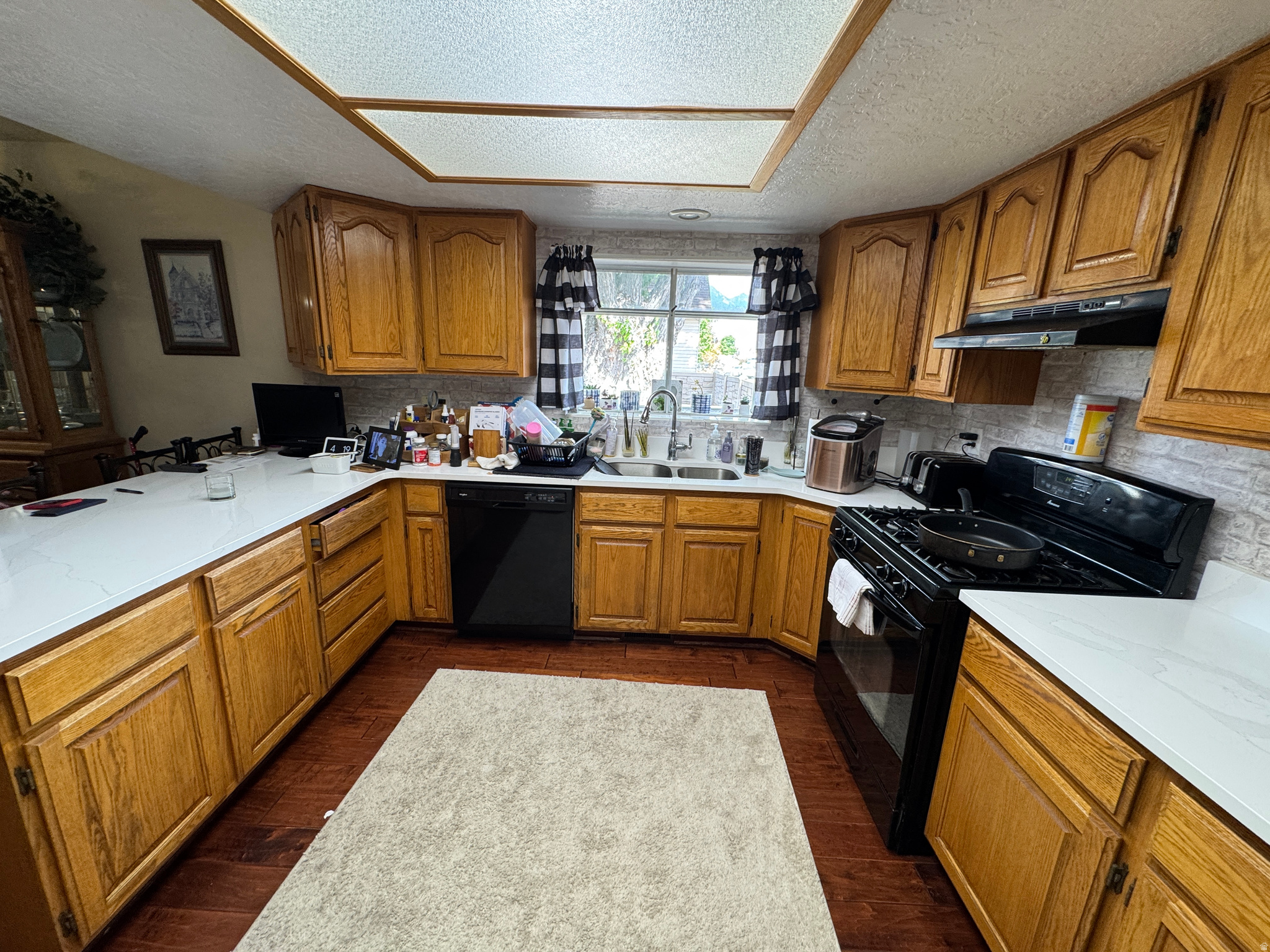 WESTHILL ESTATES - Residential