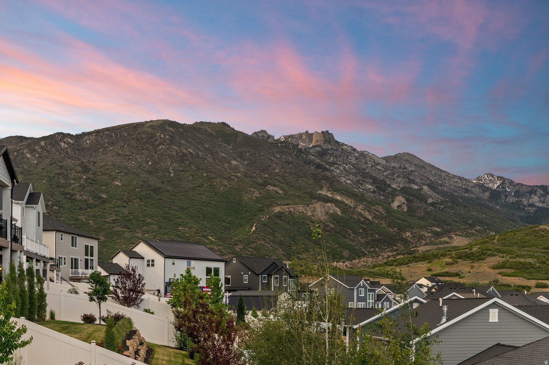 HIDDEN CANYON - Residential