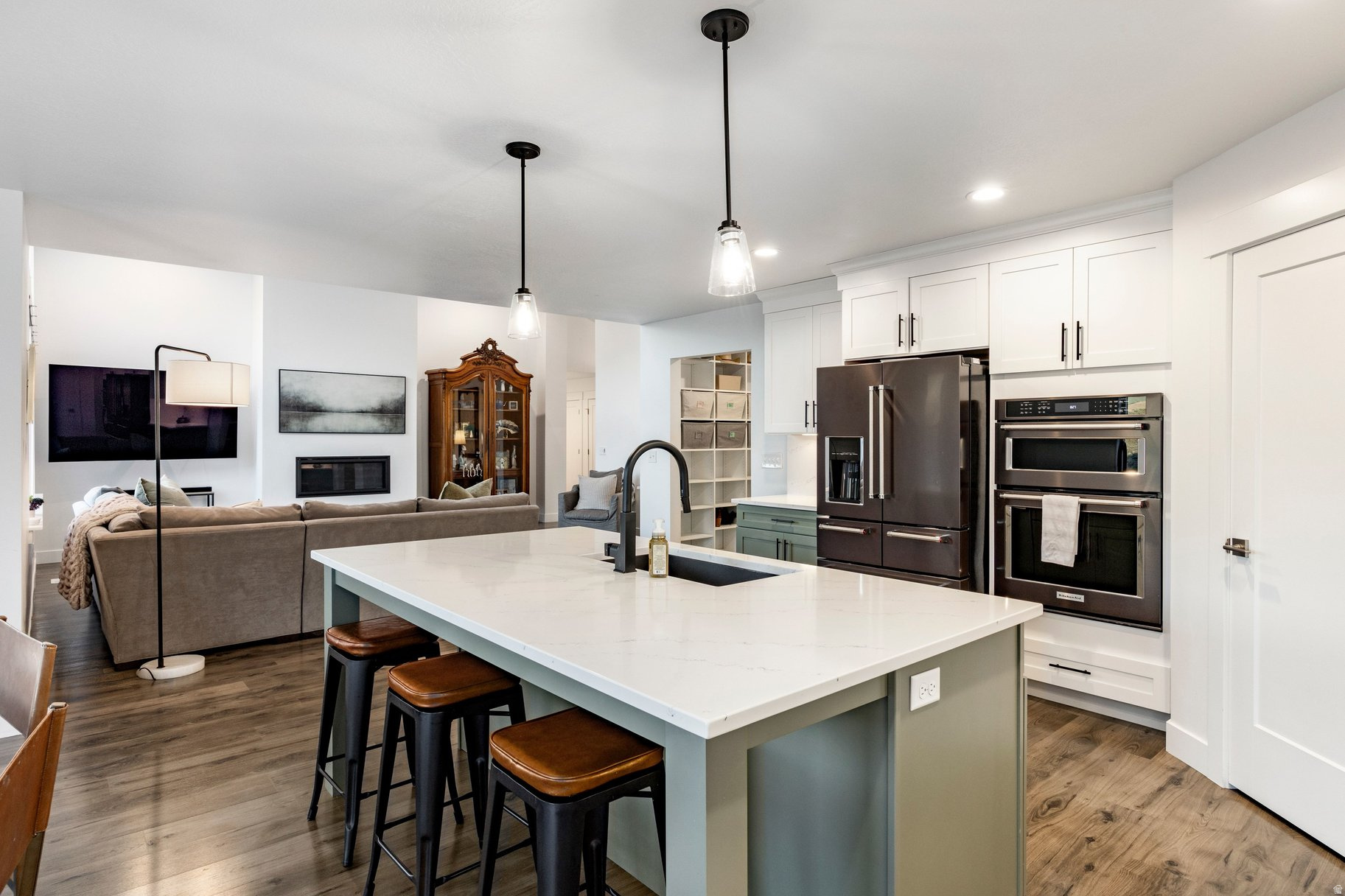 HIDDEN CANYON - Residential