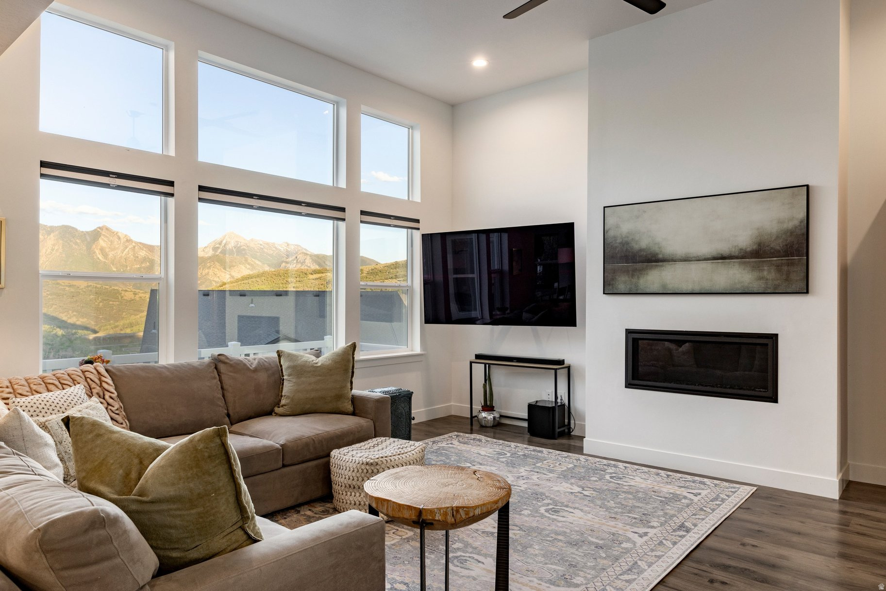 HIDDEN CANYON - Residential