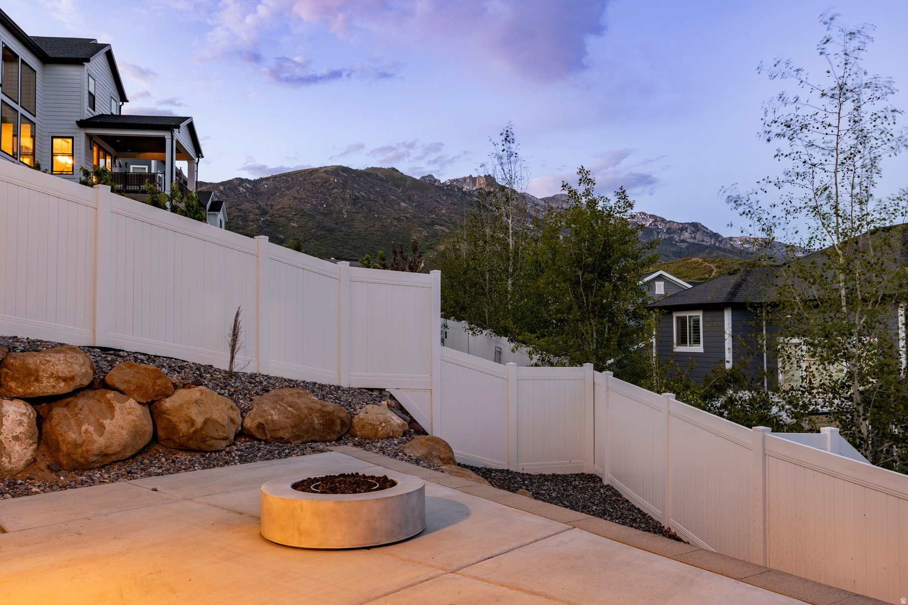 HIDDEN CANYON - Residential