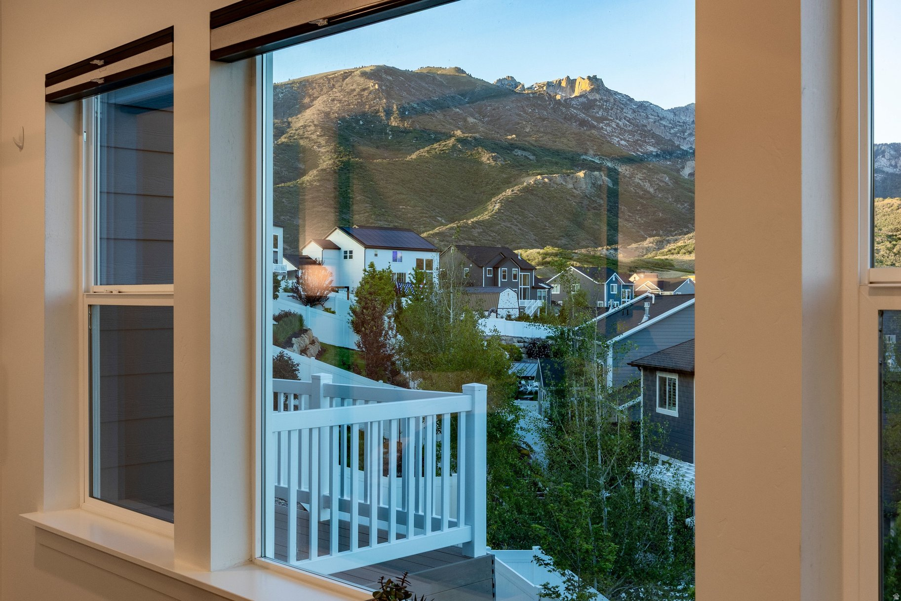 HIDDEN CANYON - Residential