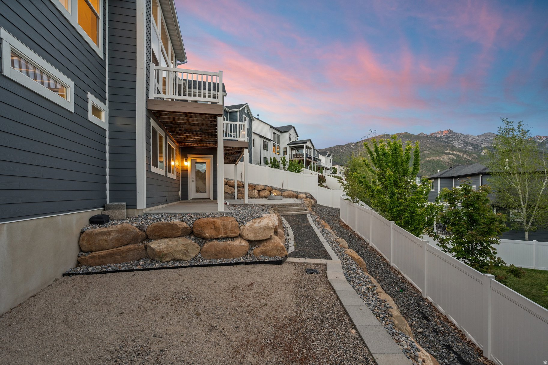 HIDDEN CANYON - Residential
