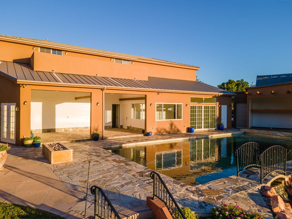 PINE VIEW ESTATES - Residential
