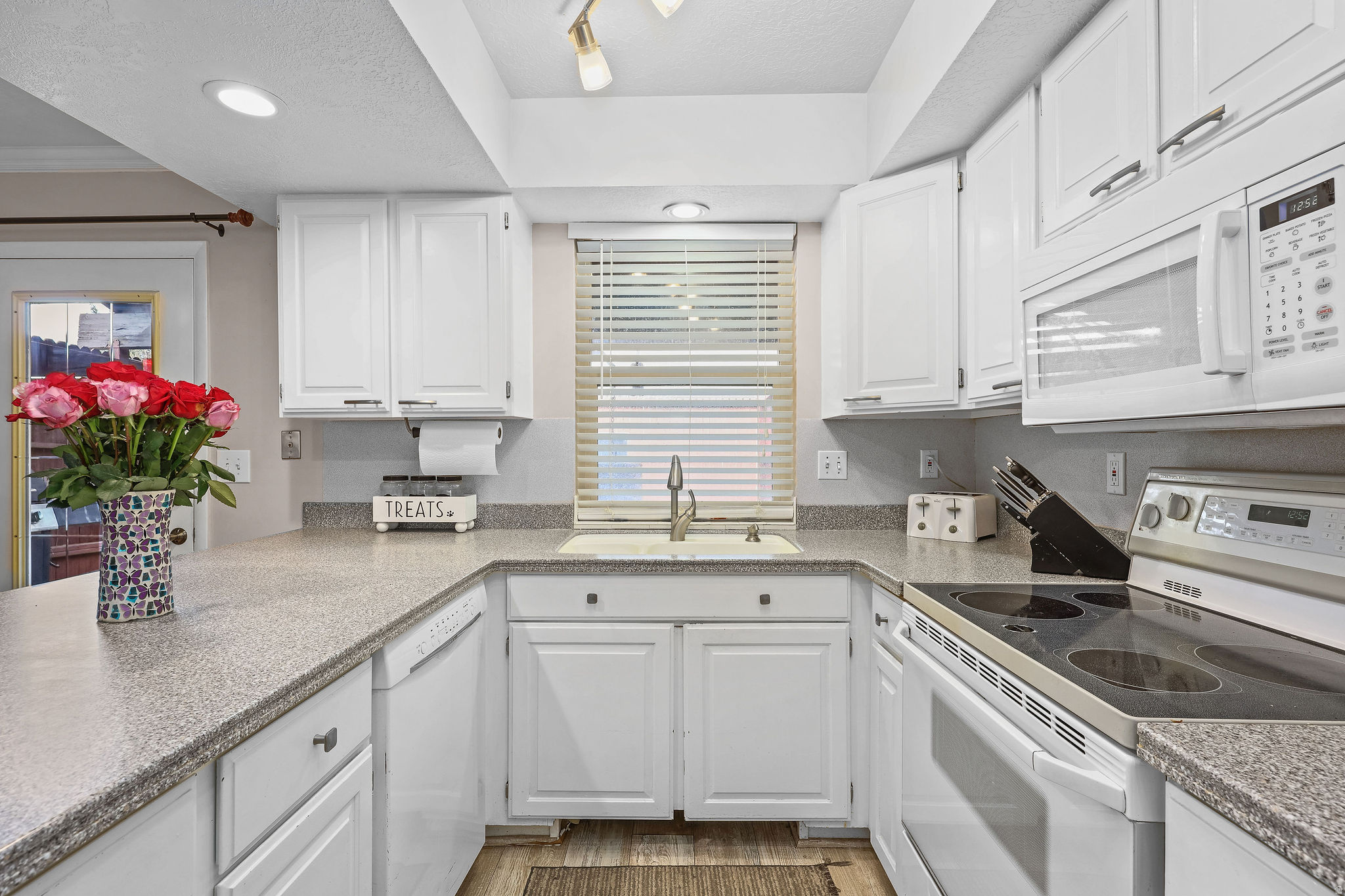 EASTGROVE - Residential