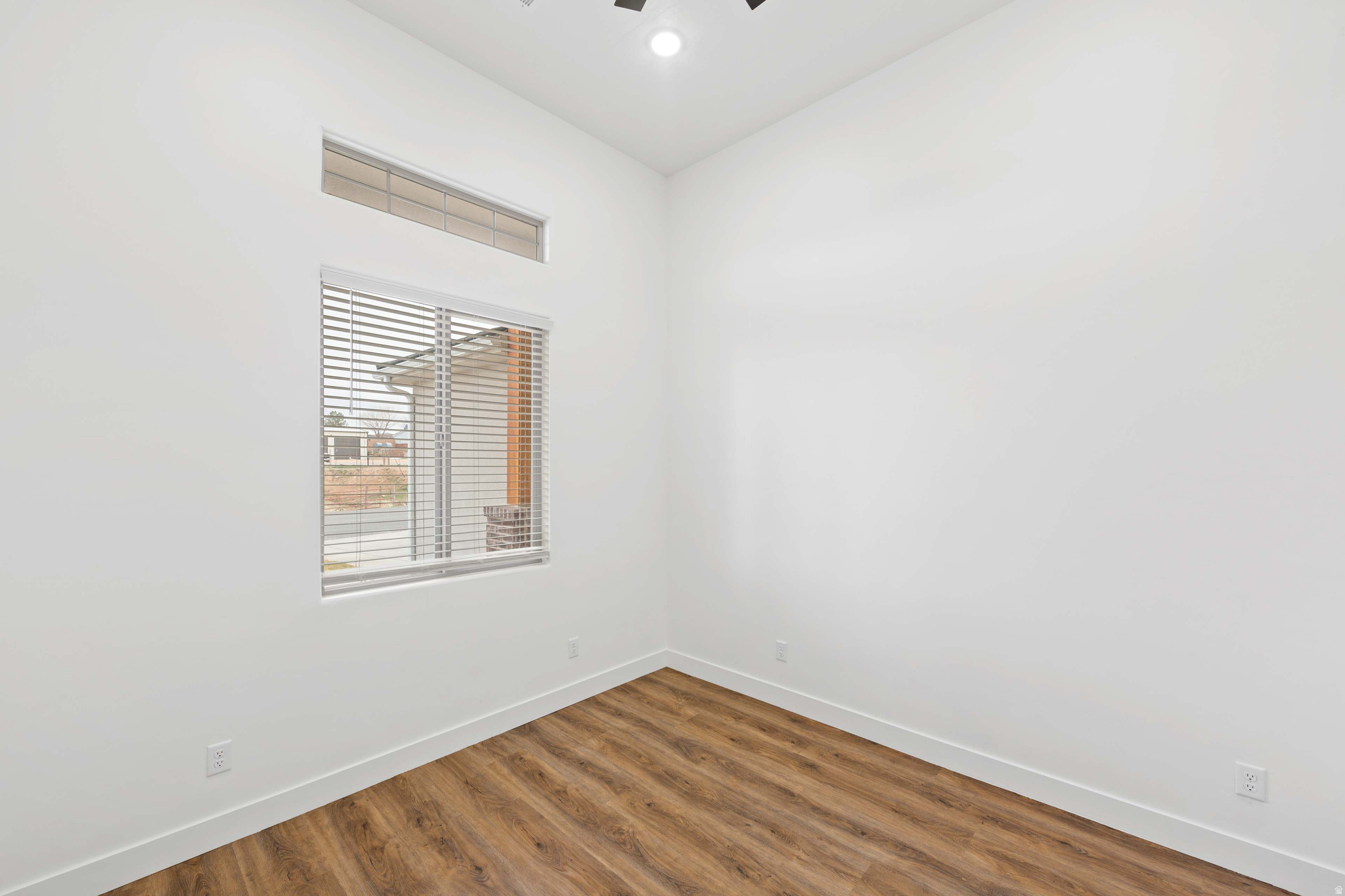 BRIDLE GATE ESTATES - Residential