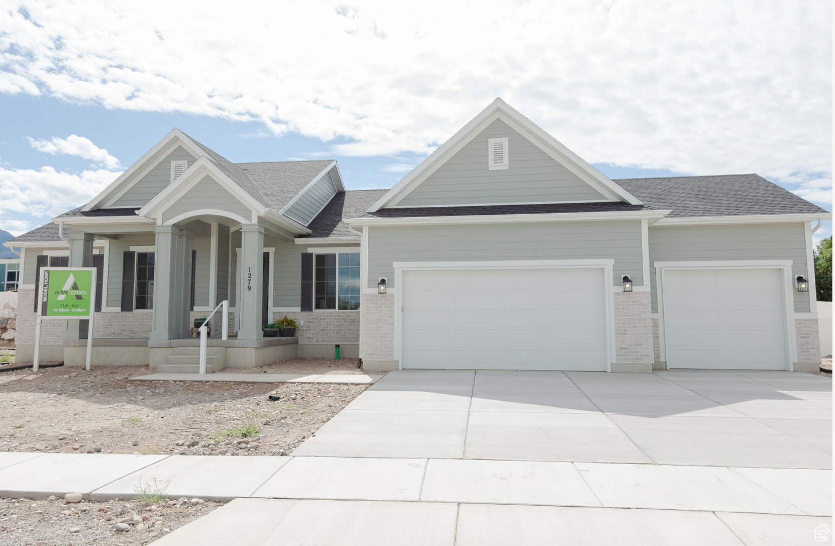 MOONLIGHT VILLAGE - Residential