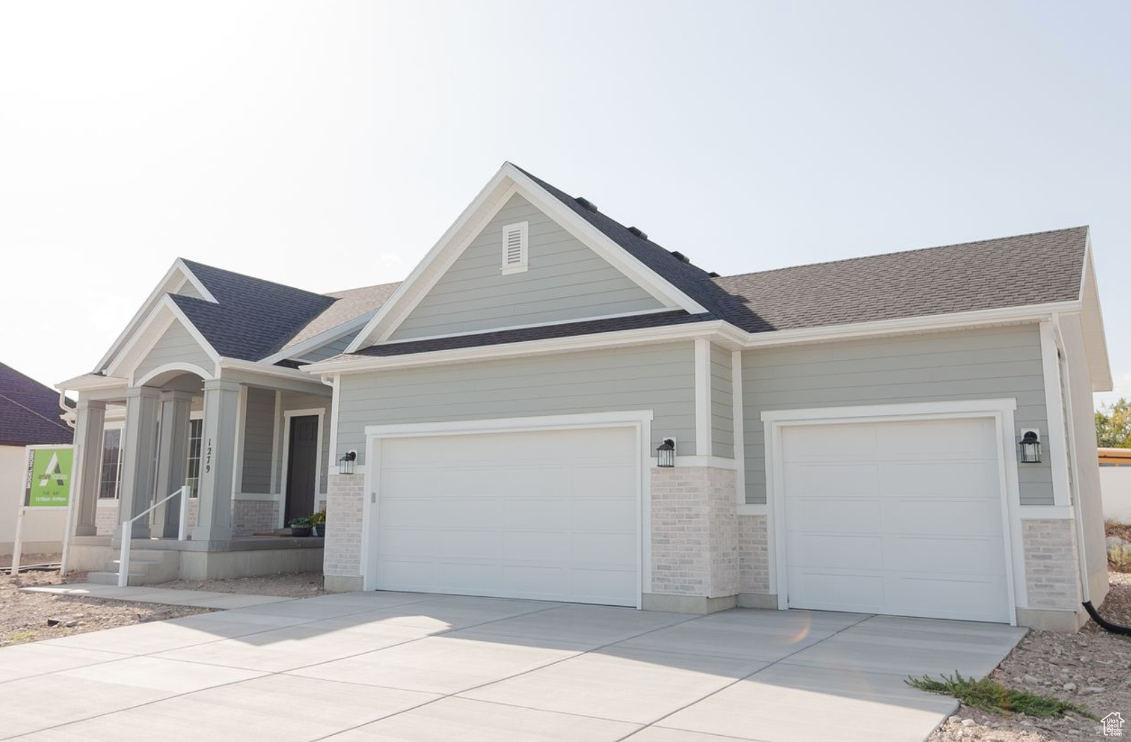MOONLIGHT VILLAGE - Residential