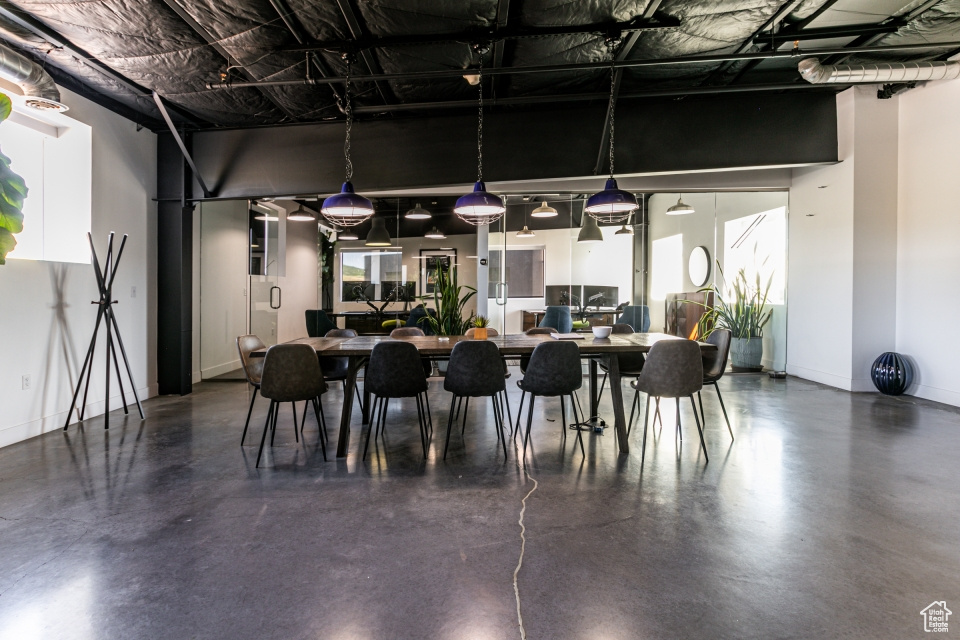PARK CITY - Commercial Lease