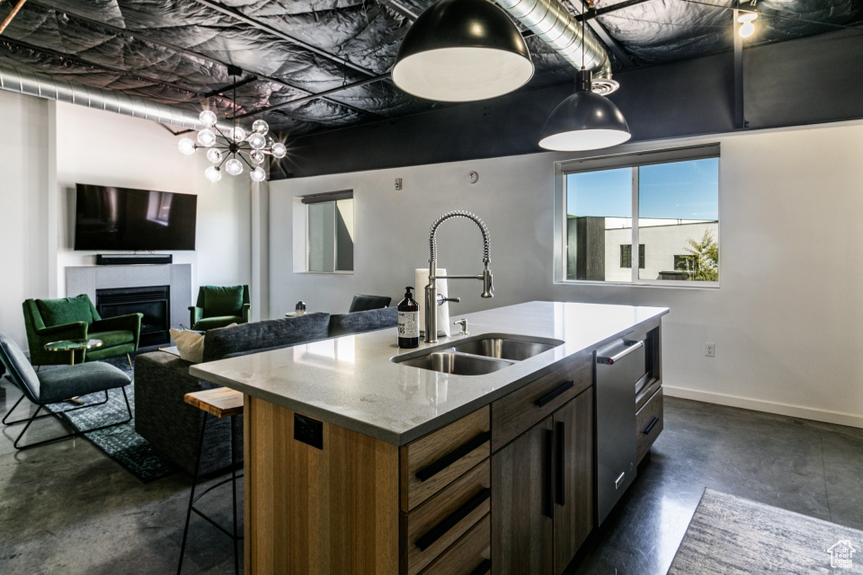 PARK CITY - Commercial Lease