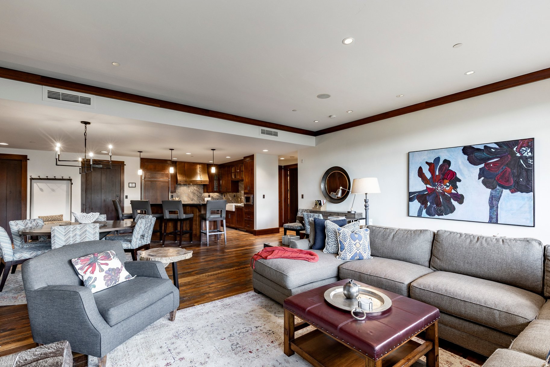 ARROWLEAF LODGE CONDOMINIUM - Residential
