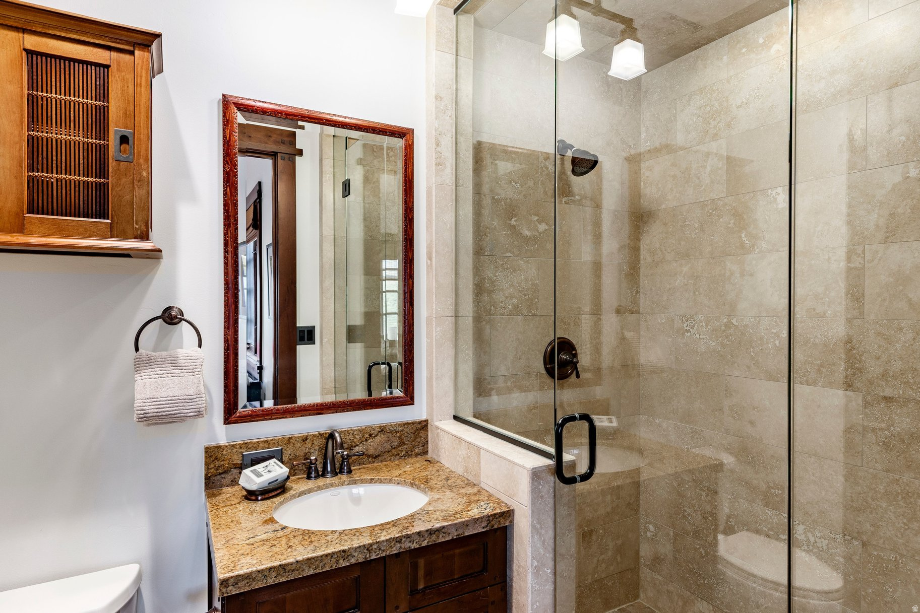 ARROWLEAF LODGE CONDOMINIUM - Residential