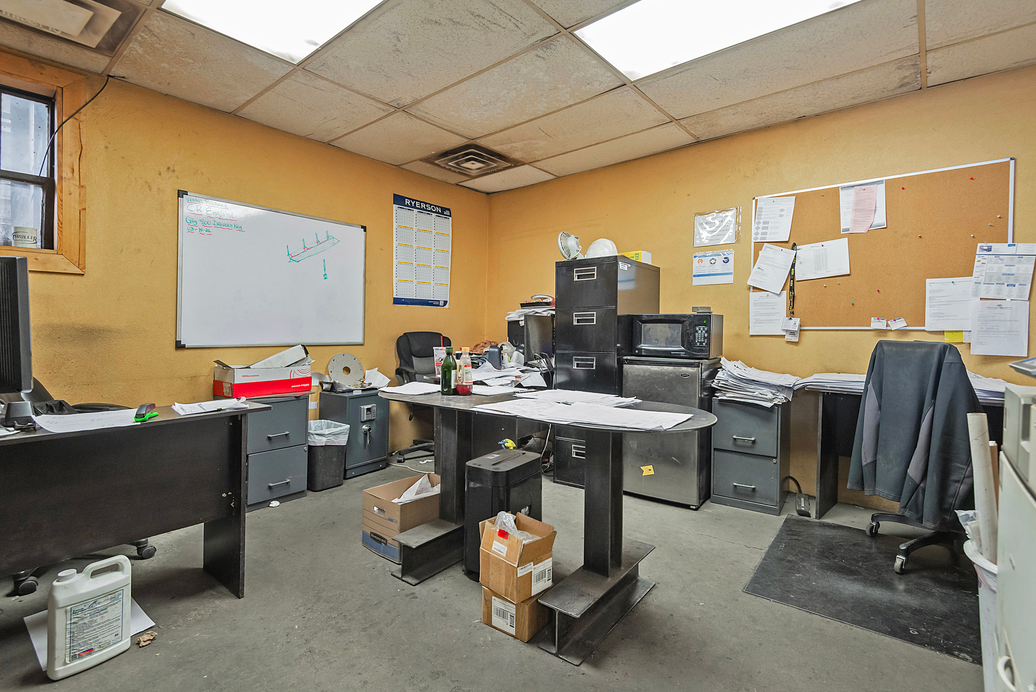 RADIUS CURVE - Commercial Sale