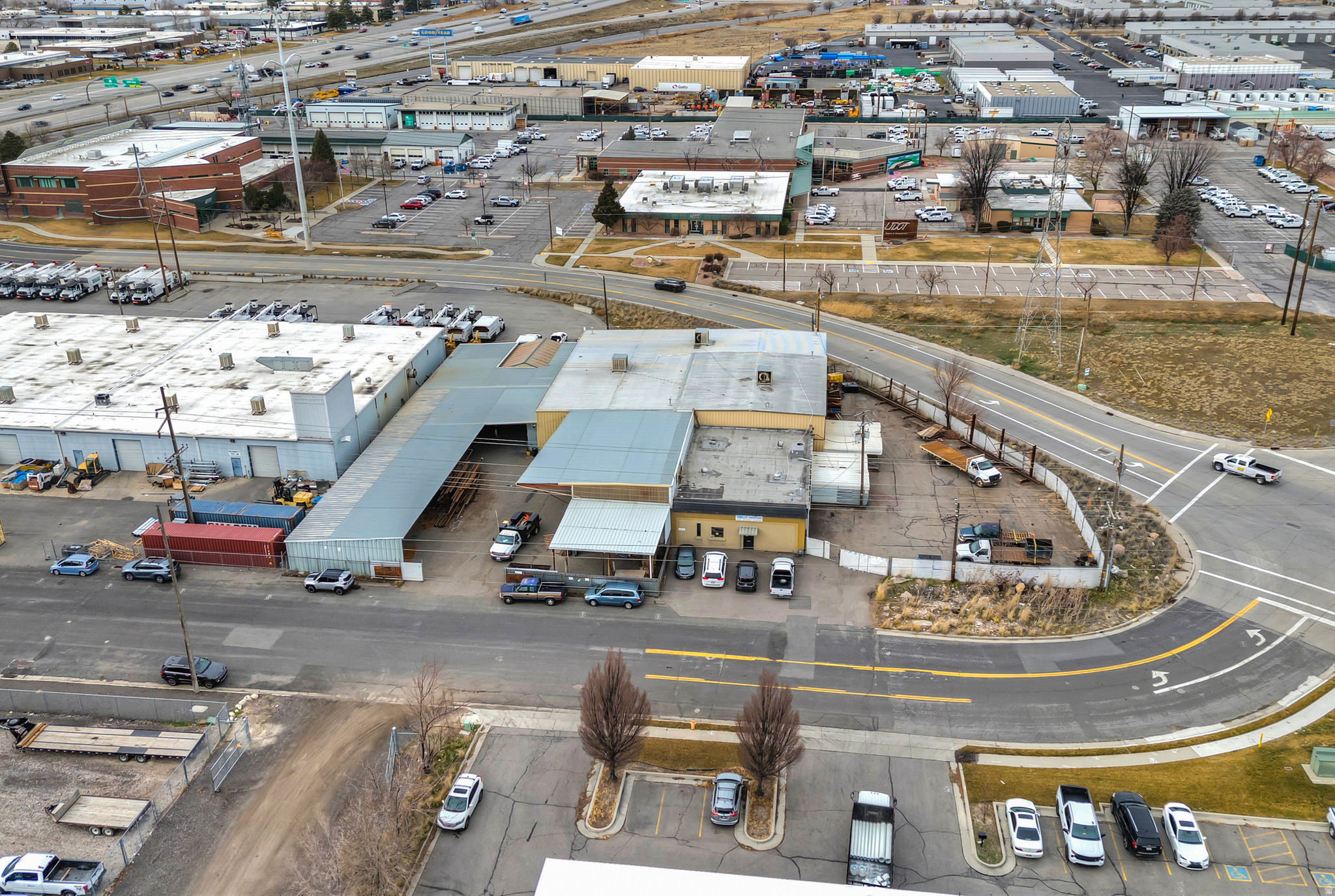 RADIUS CURVE - Commercial Sale