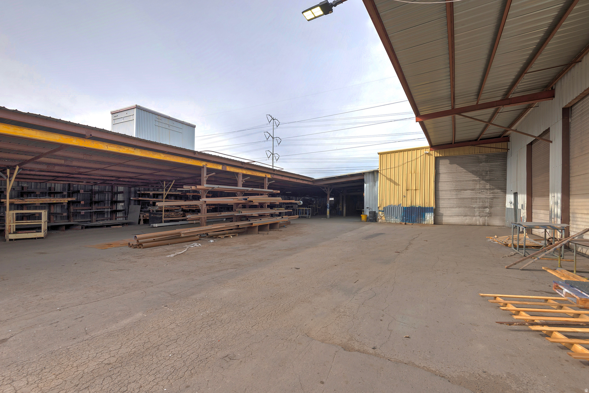 RADIUS CURVE - Commercial Sale