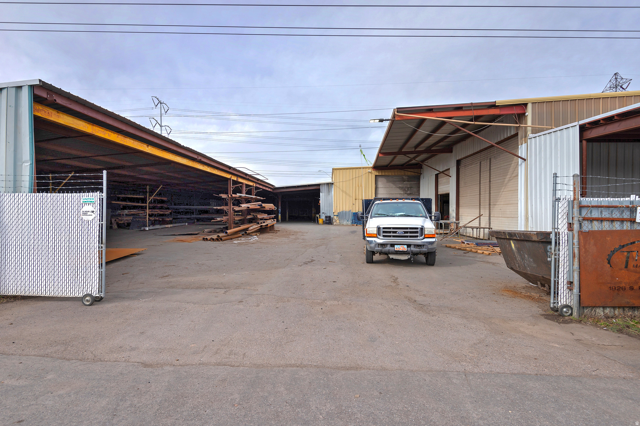 RADIUS CURVE - Commercial Sale