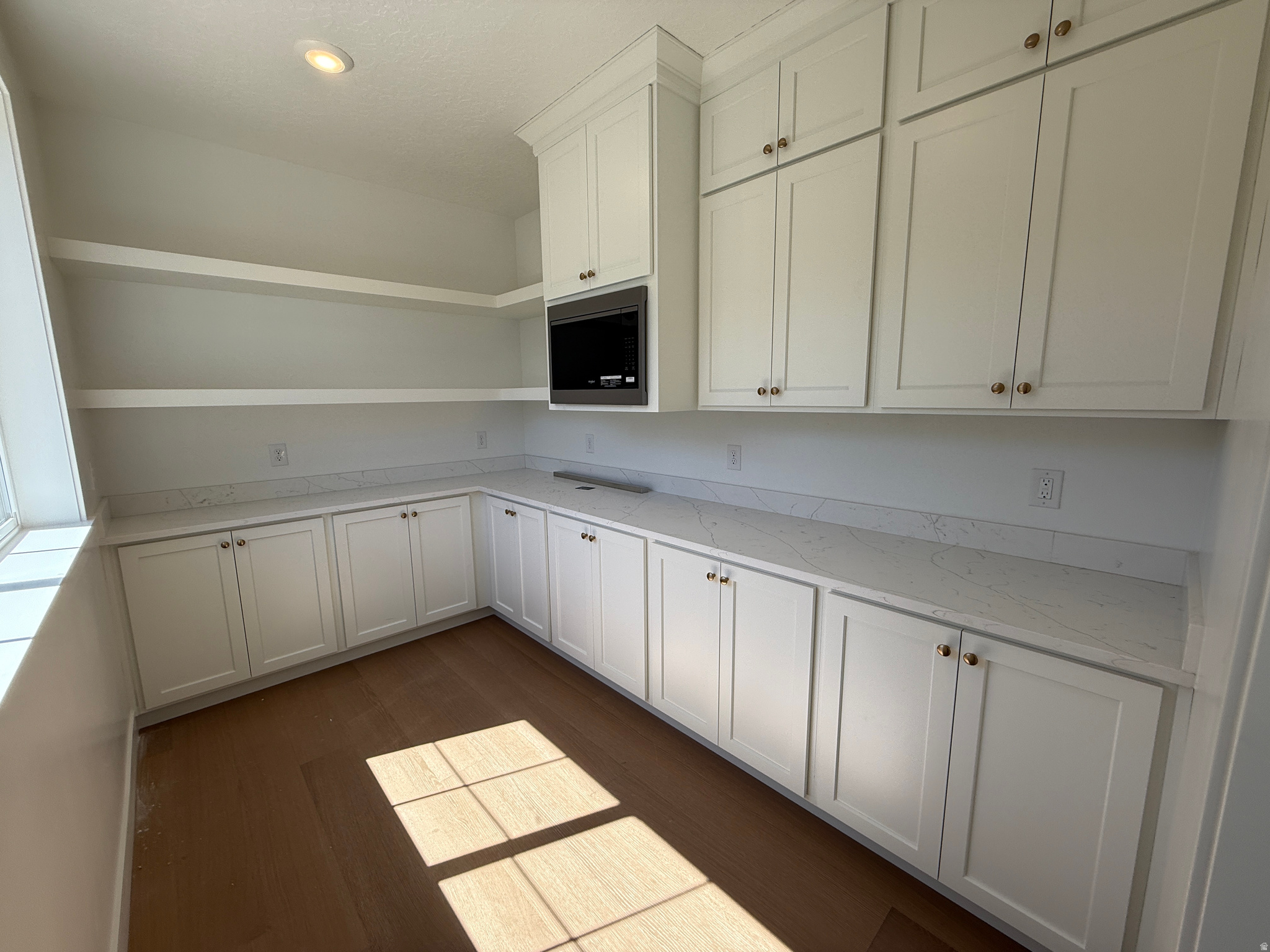 BELMONT WEST - Residential