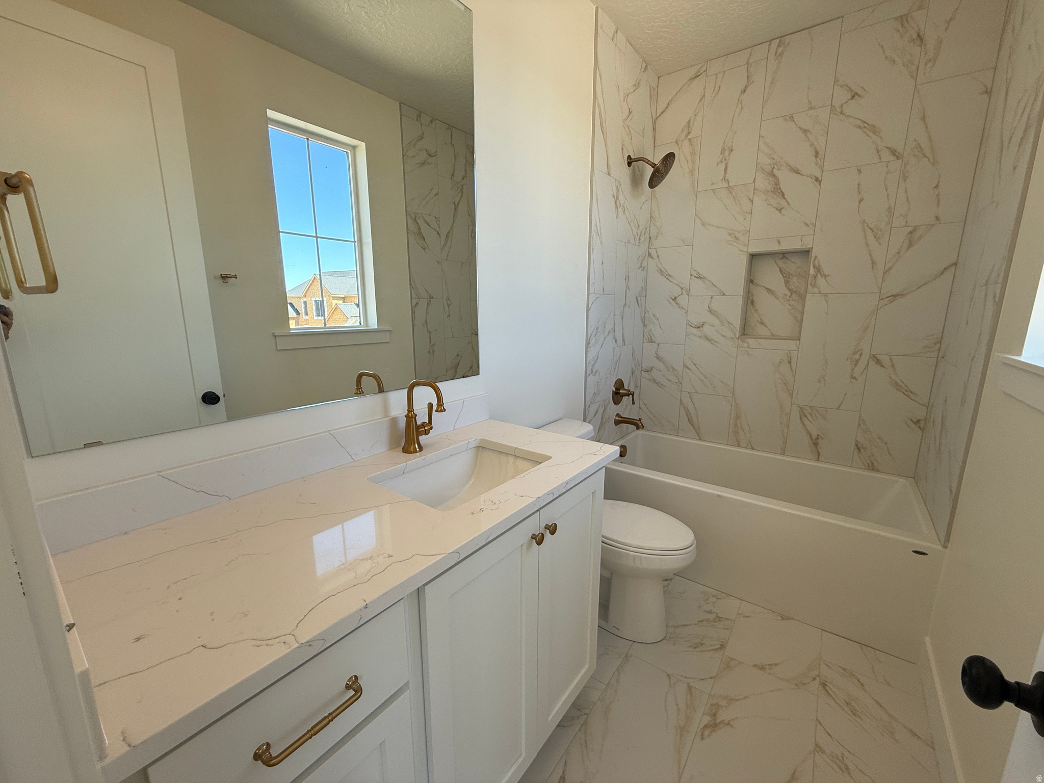 BELMONT WEST - Residential
