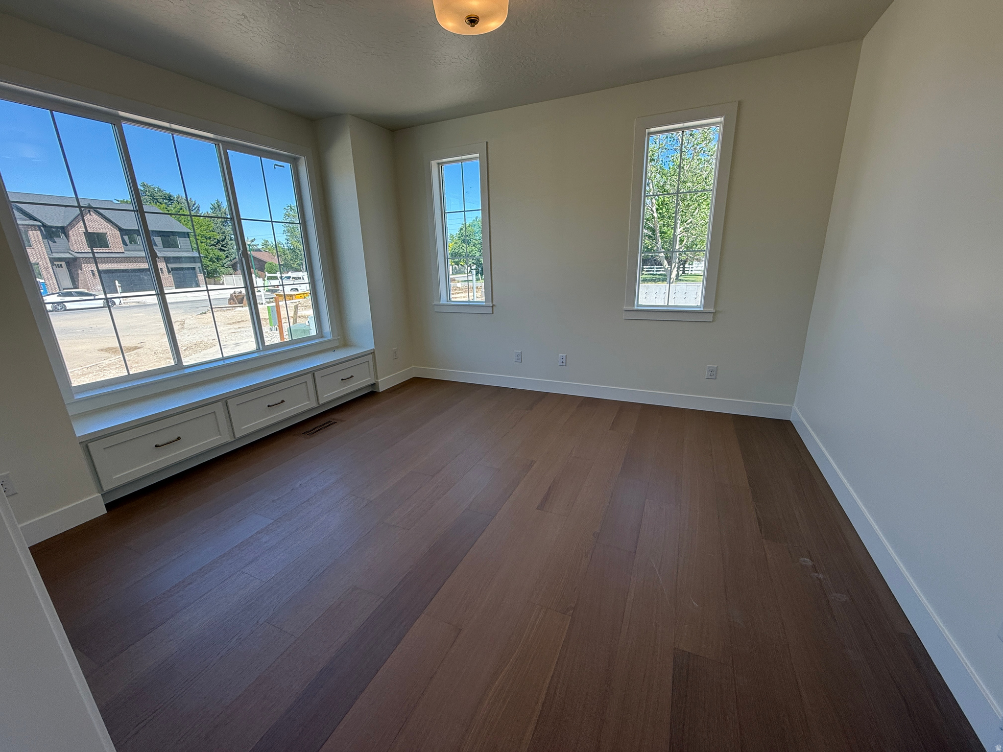 BELMONT WEST - Residential