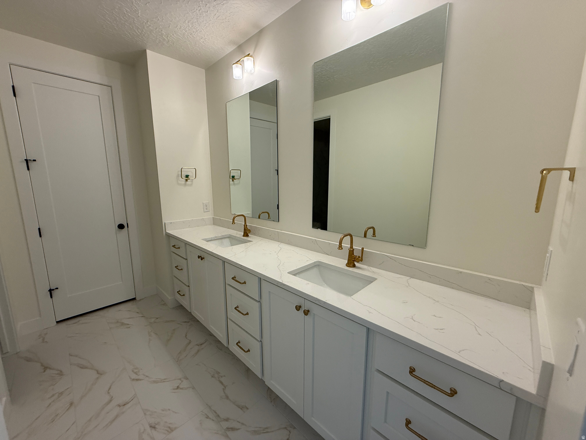 BELMONT WEST - Residential
