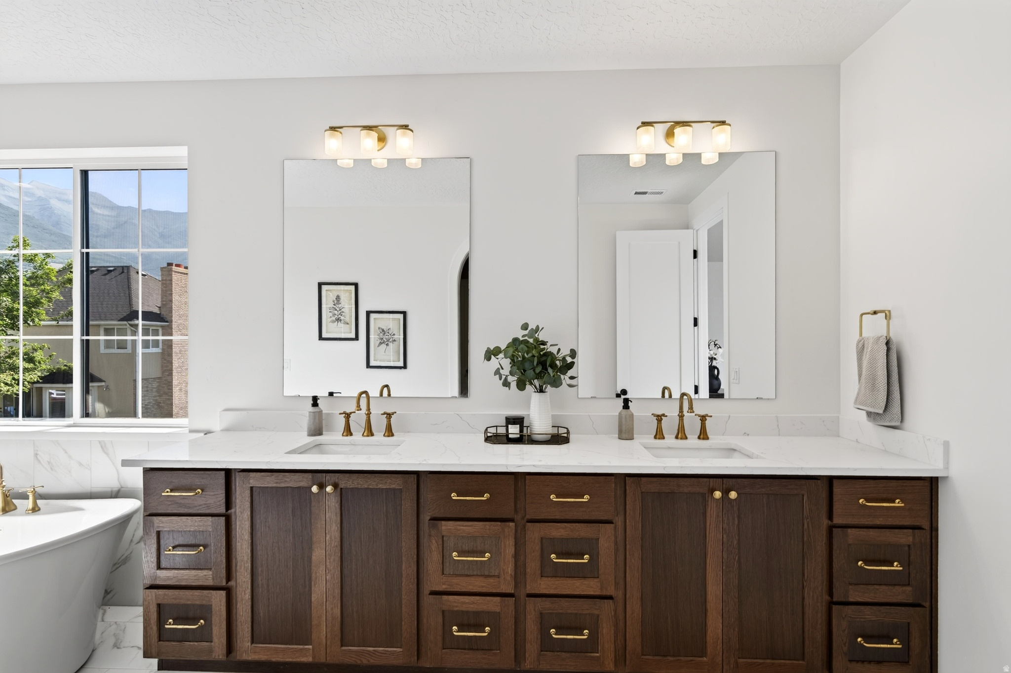 BELMONT WEST - Residential