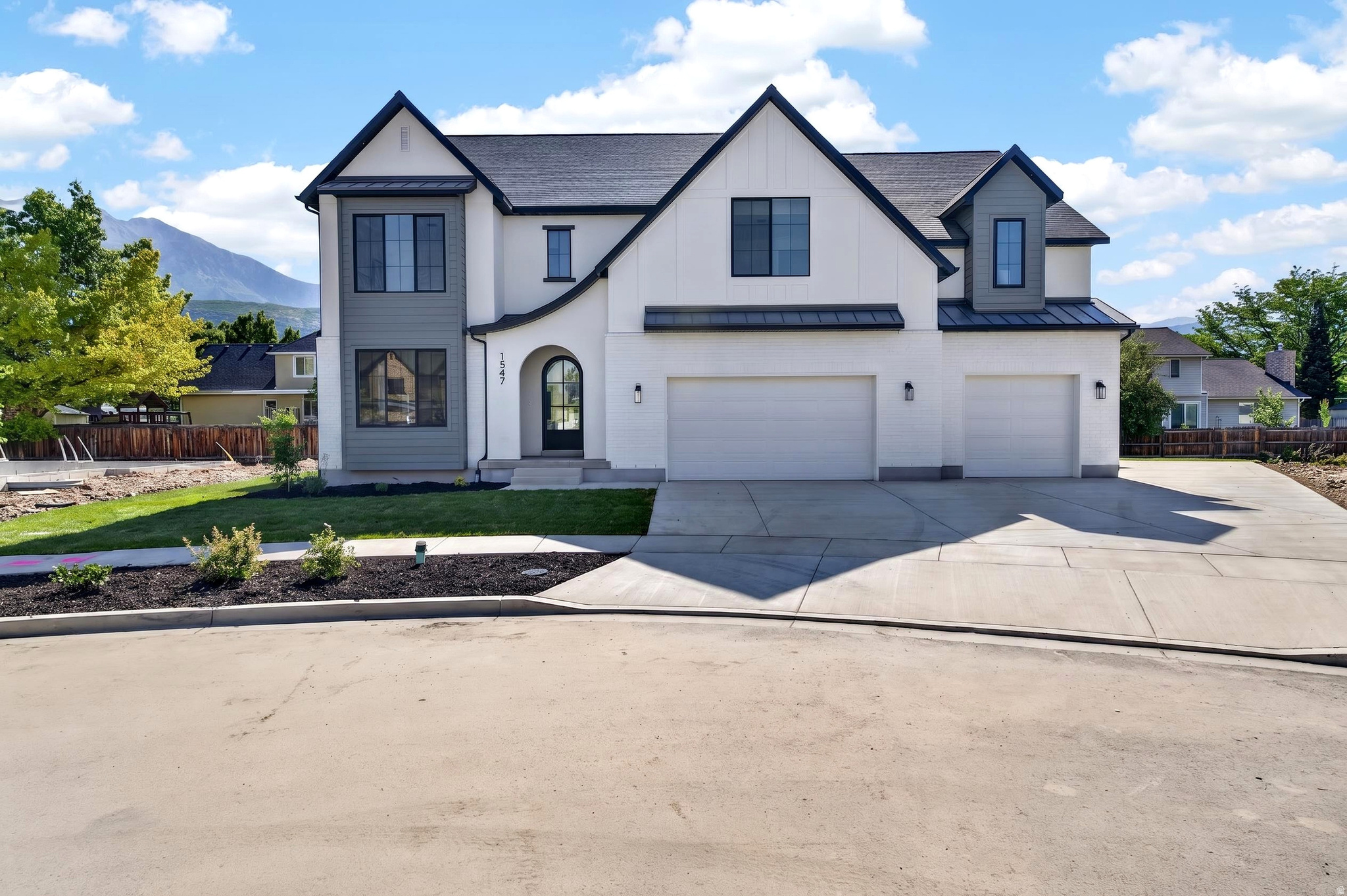 BELMONT WEST - Residential