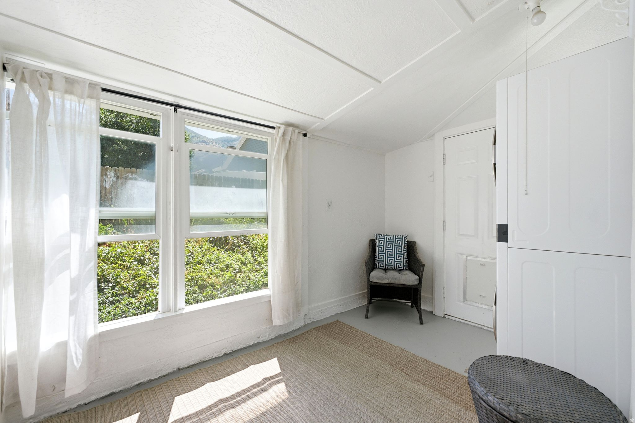 MOUNTAIN VIEW - Residential