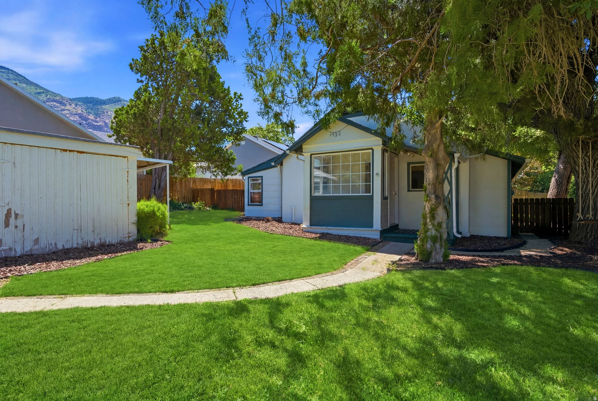 MOUNTAIN VIEW - Residential