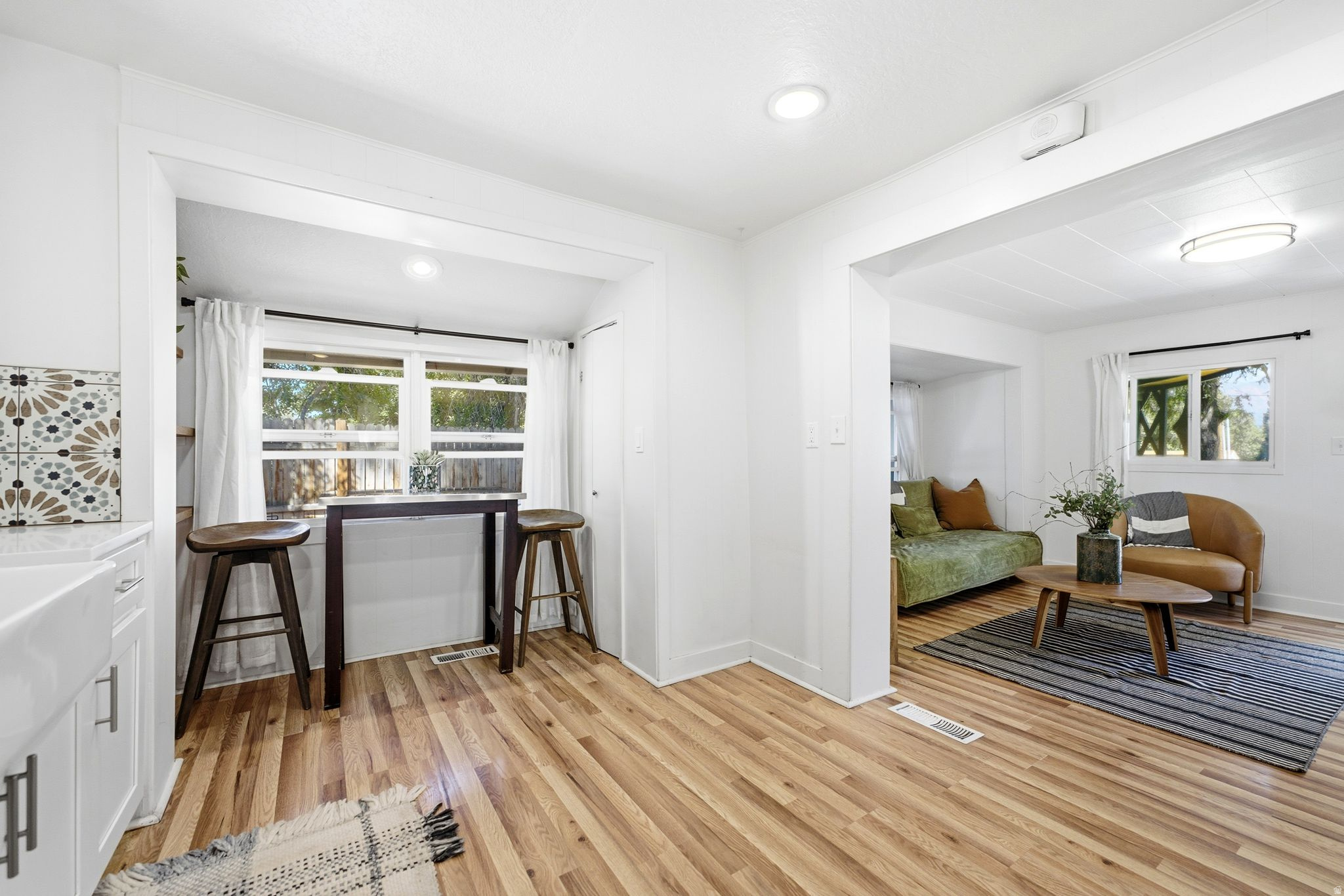 MOUNTAIN VIEW - Residential