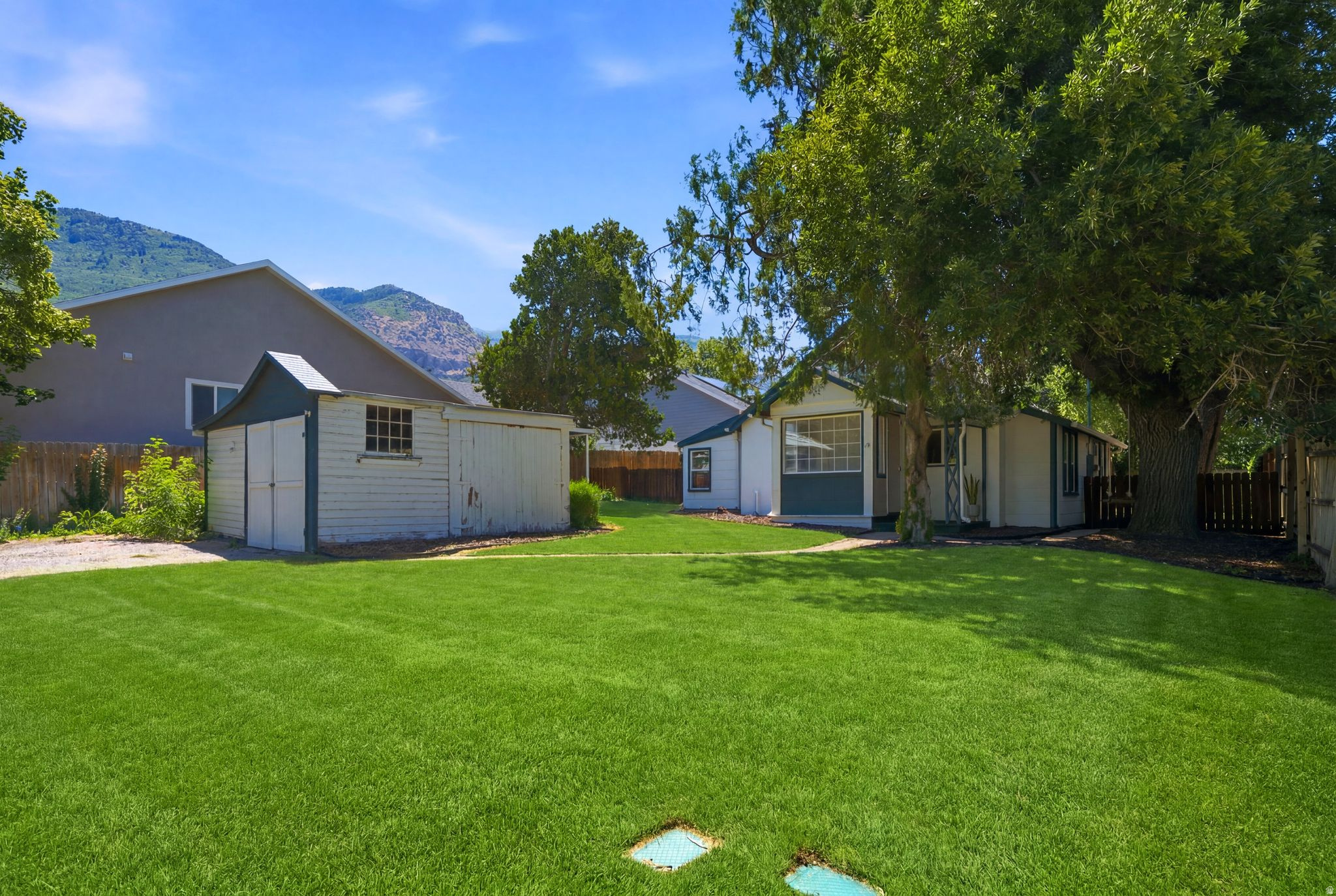 MOUNTAIN VIEW - Residential