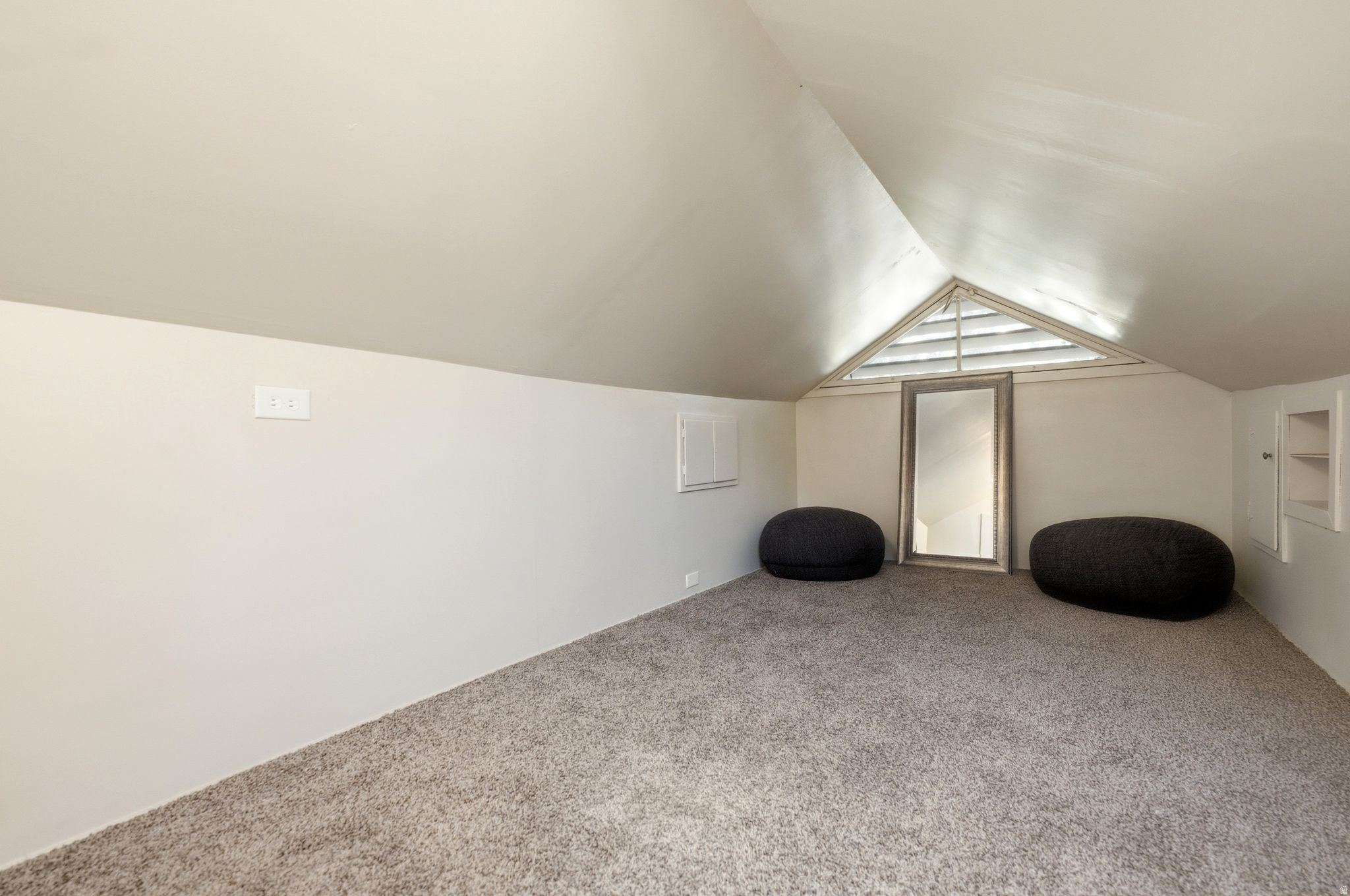 MOUNTAIN VIEW - Residential