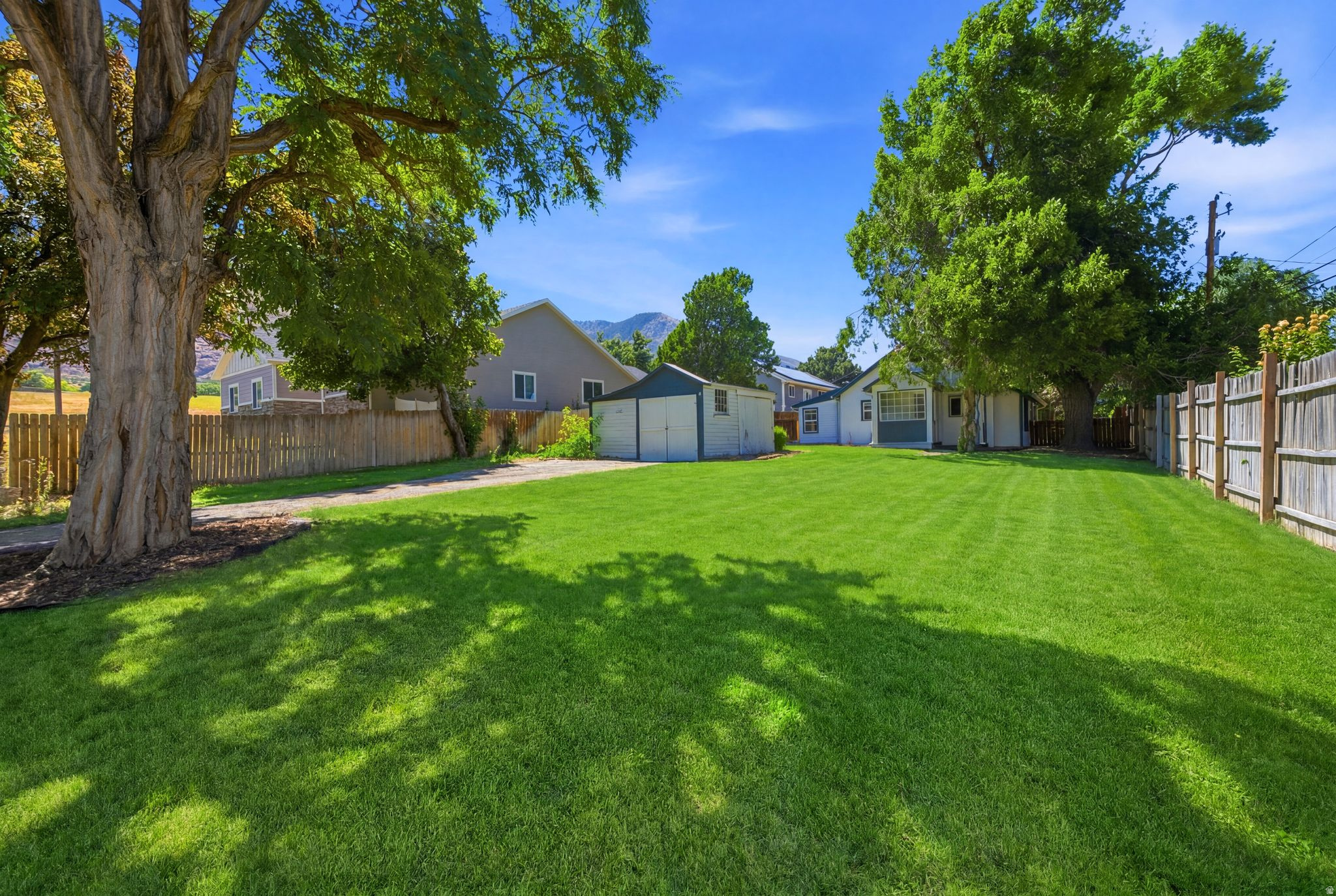 MOUNTAIN VIEW - Residential