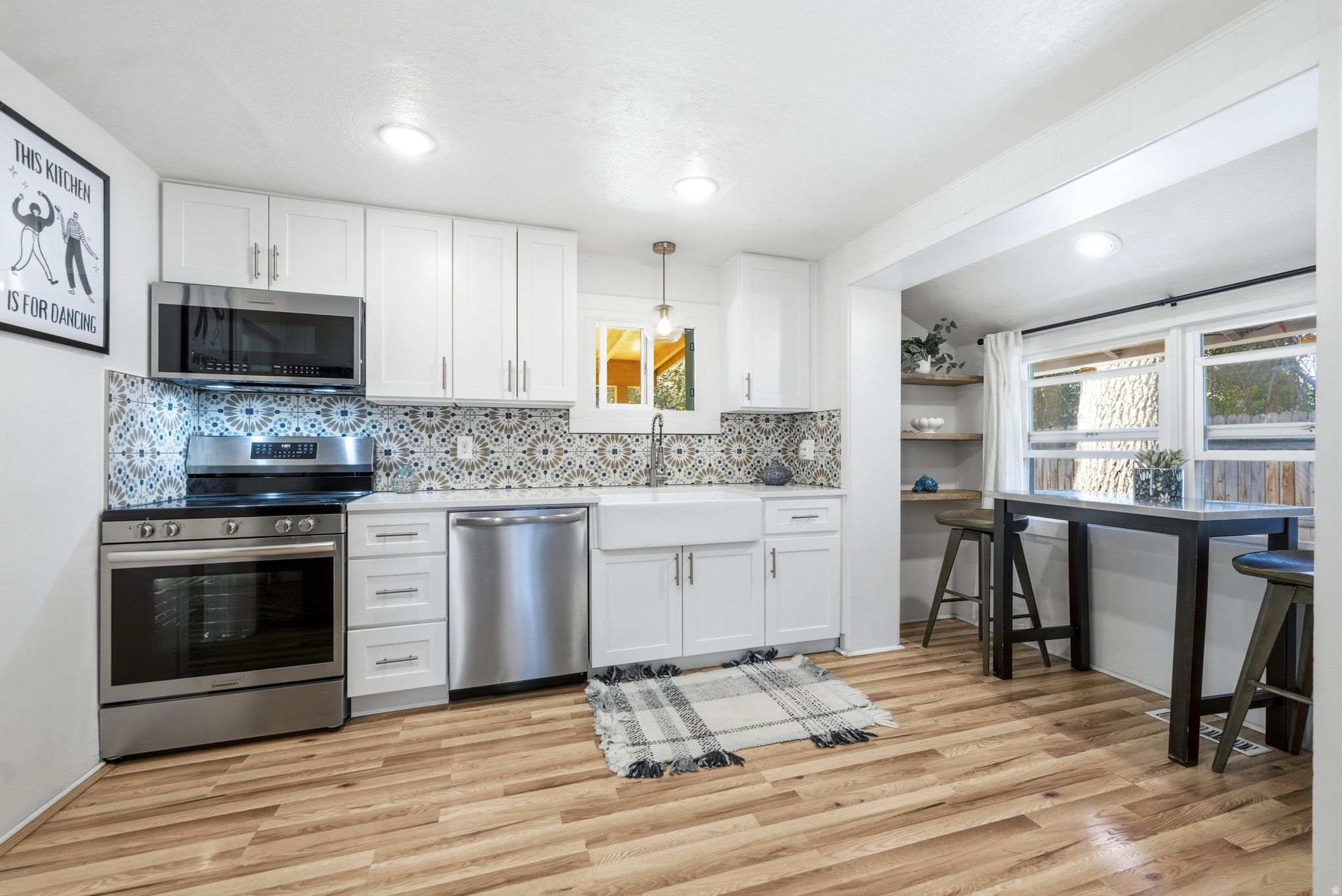 MOUNTAIN VIEW - Residential