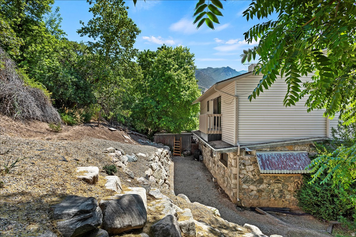 DAWSON HOLLOW ESTATES - Residential