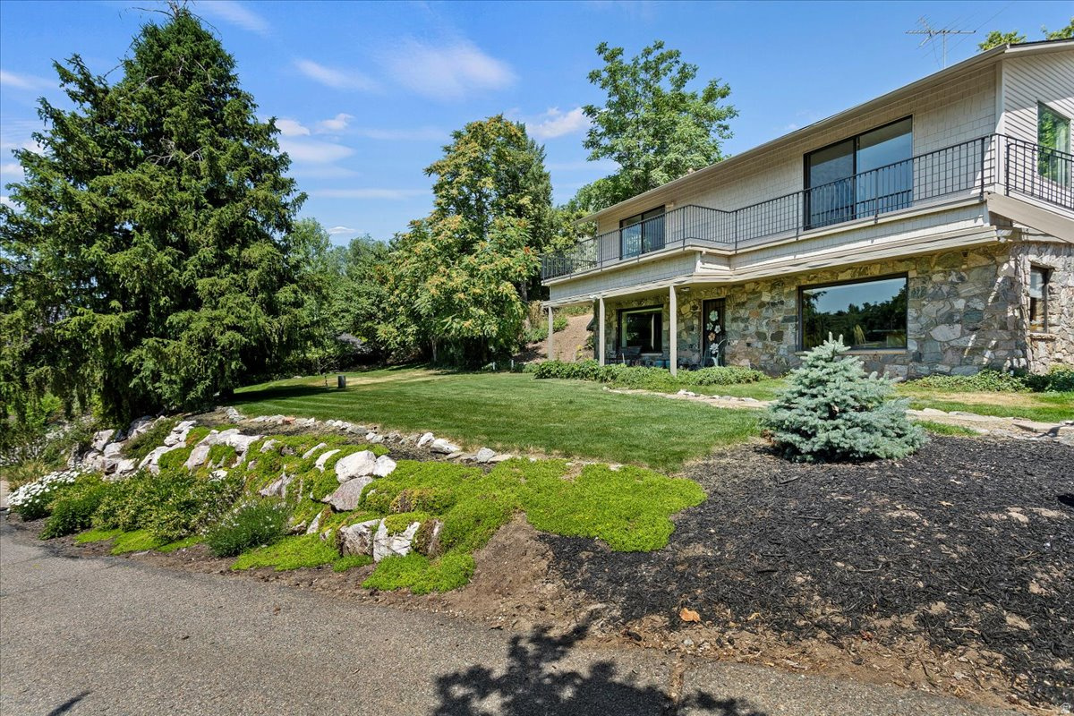 DAWSON HOLLOW ESTATES - Residential