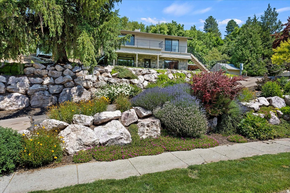 DAWSON HOLLOW ESTATES - Residential