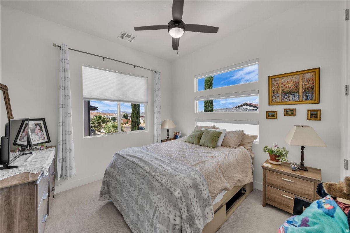 WARNER GATEWAY PH 5 - Residential