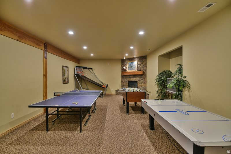 MOOSE HOLLOW - Residential