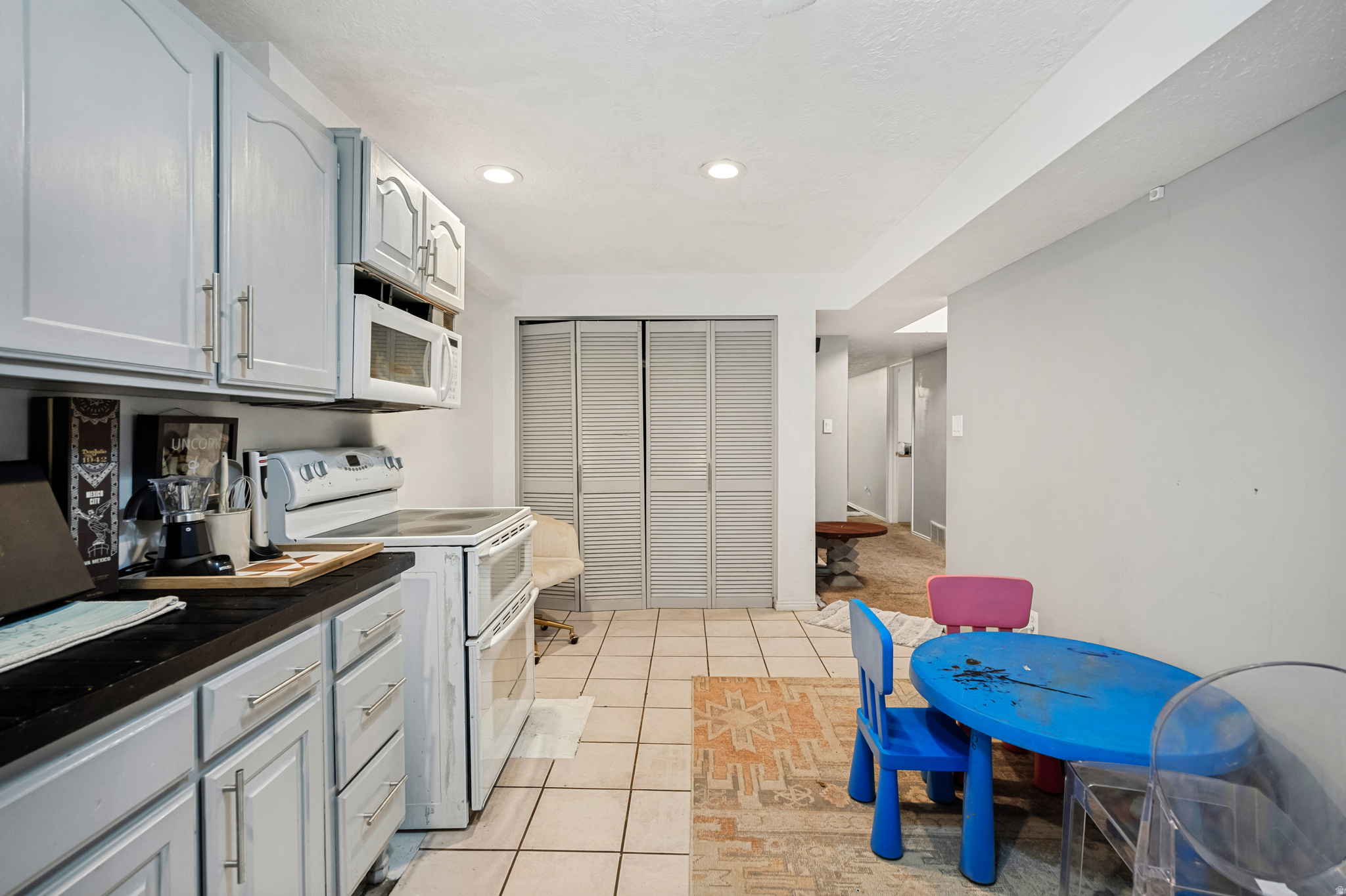 EL MAY - Residential