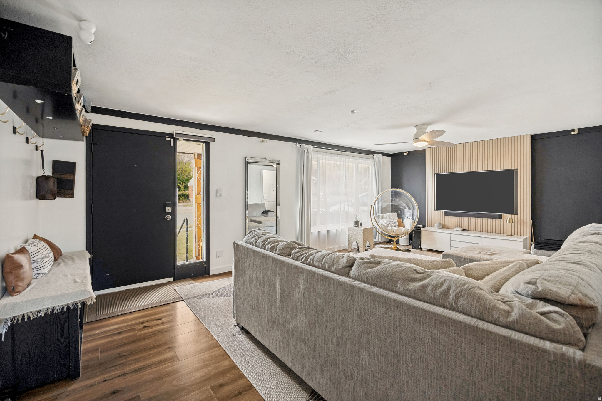 EL MAY - Residential
