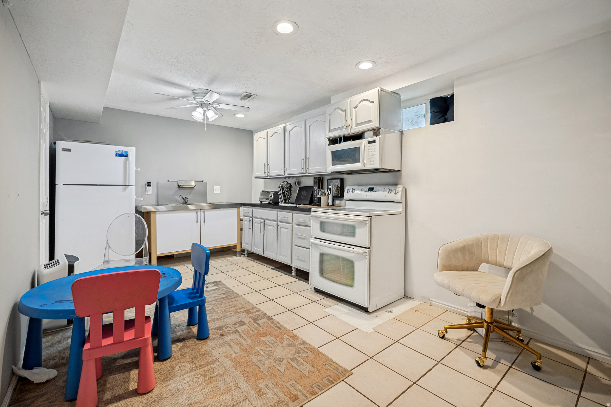 EL MAY - Residential