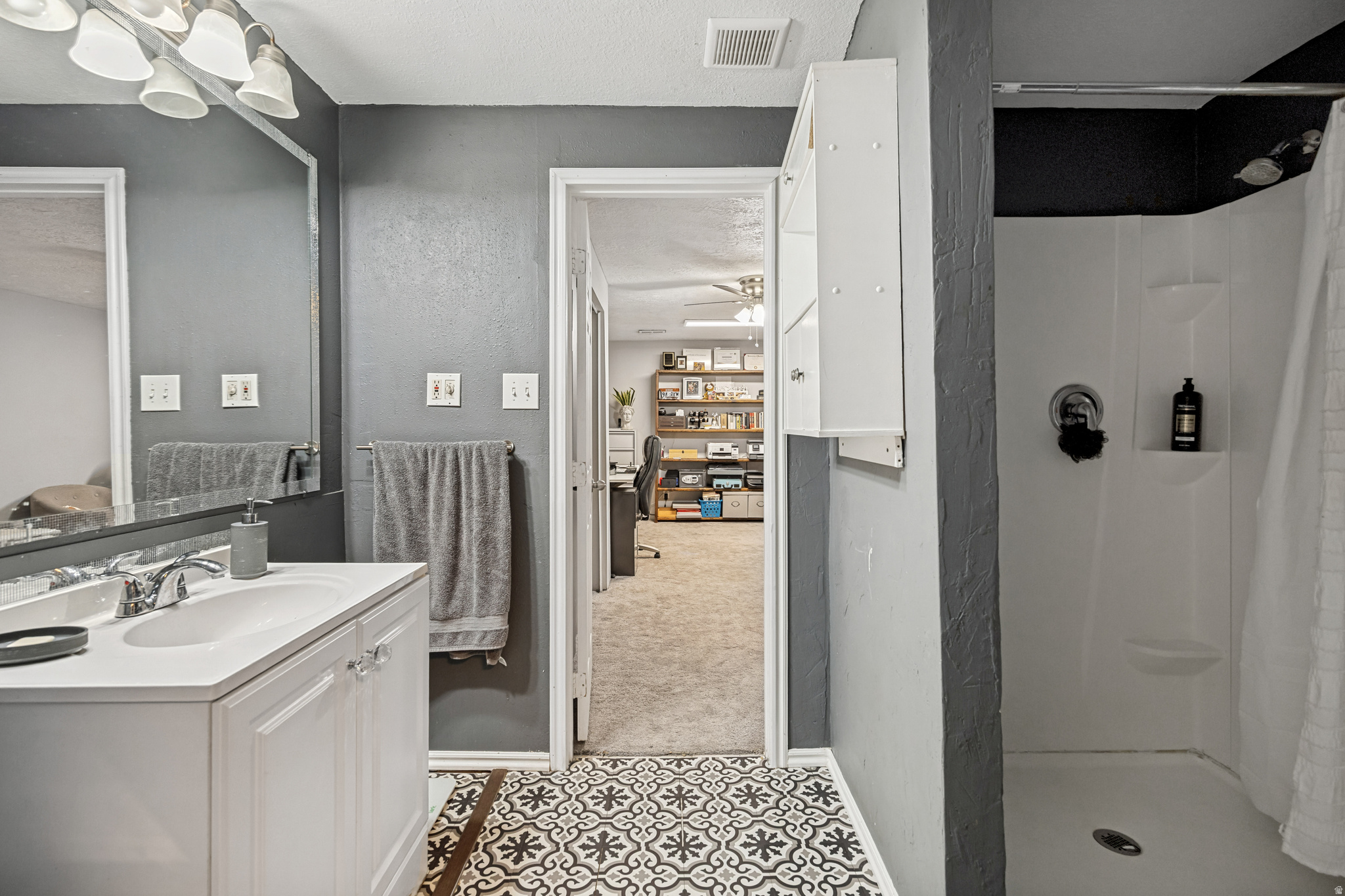 EL MAY - Residential