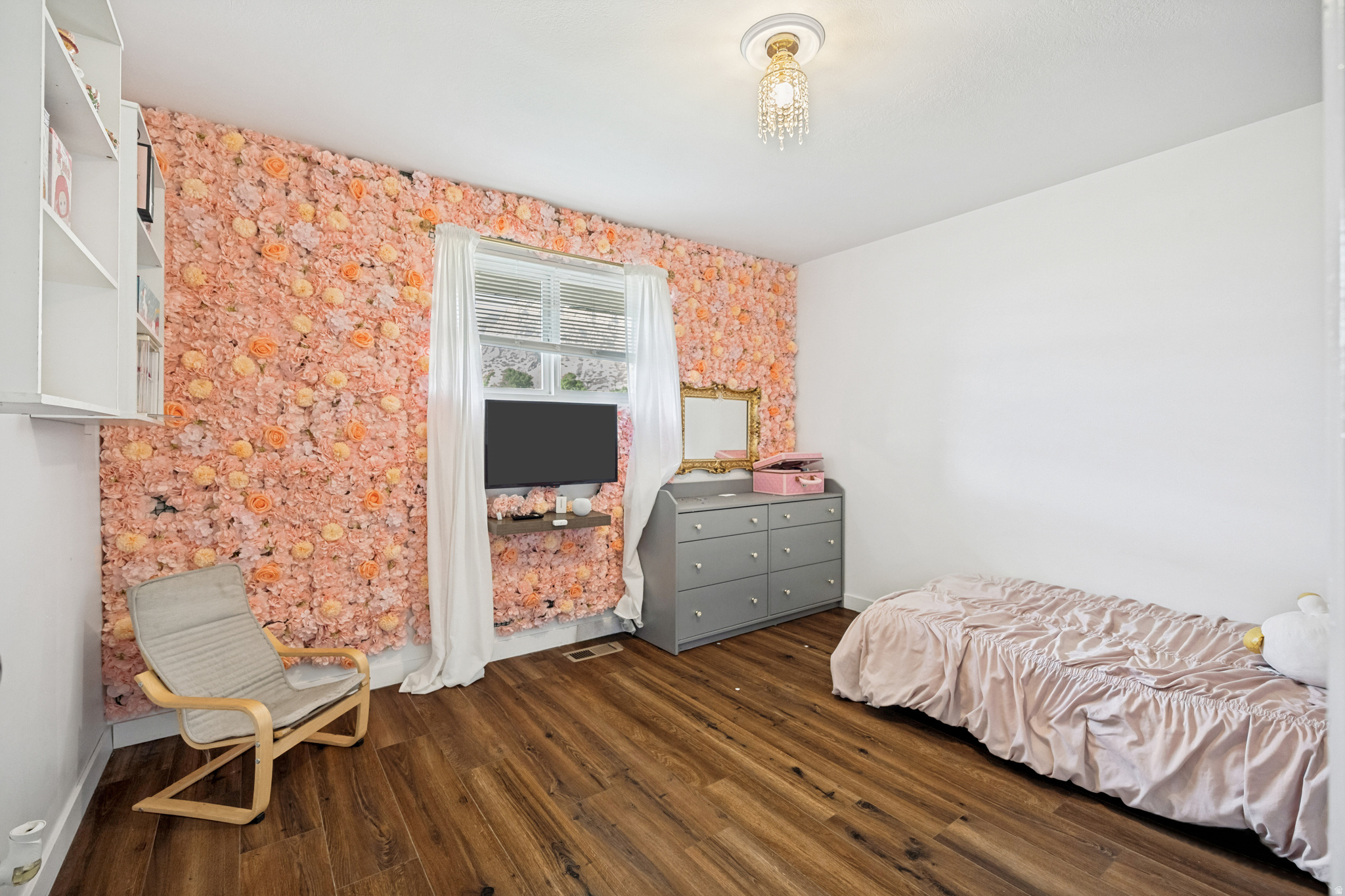 EL MAY - Residential