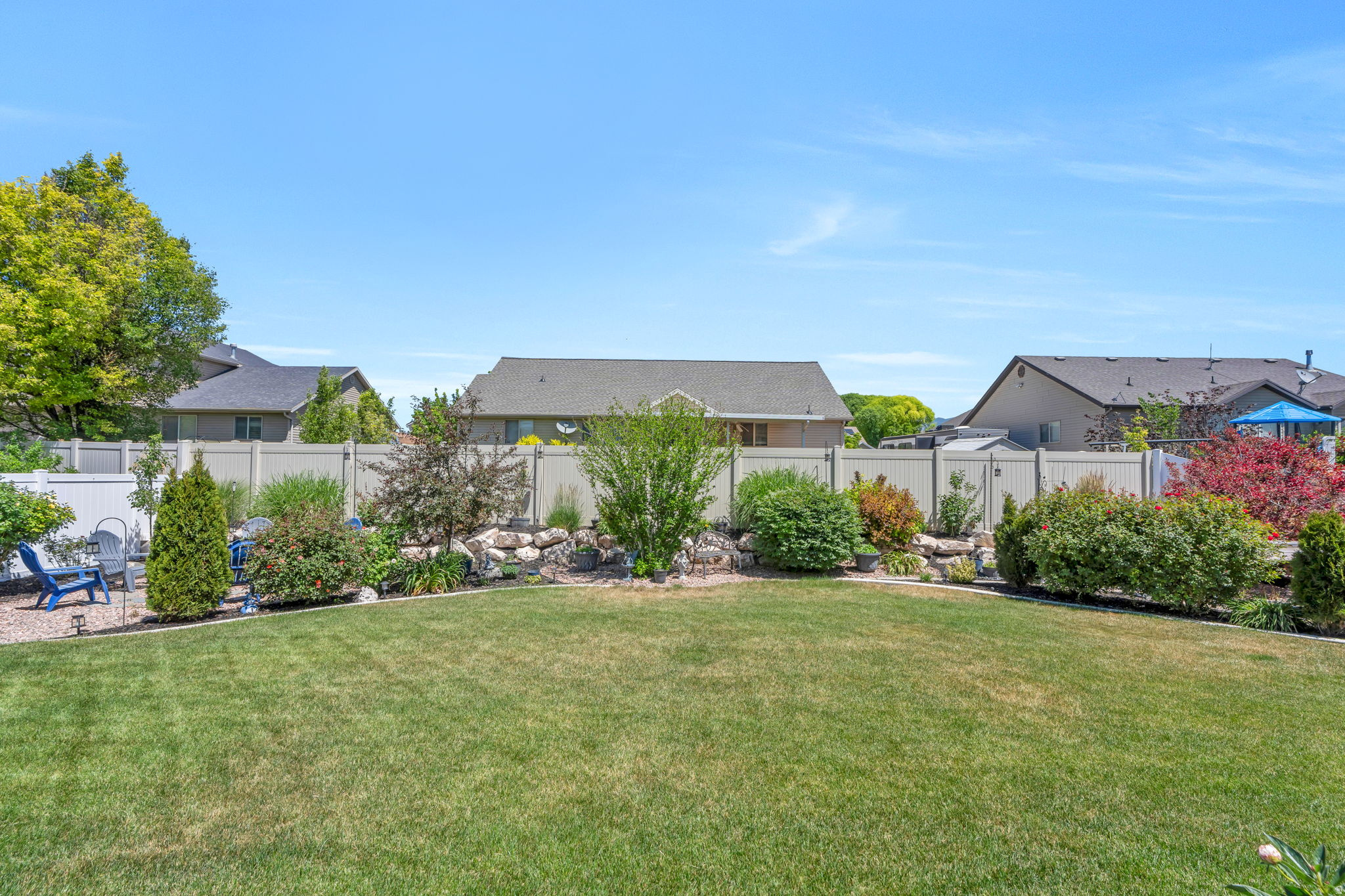 FIELD CREST - Residential