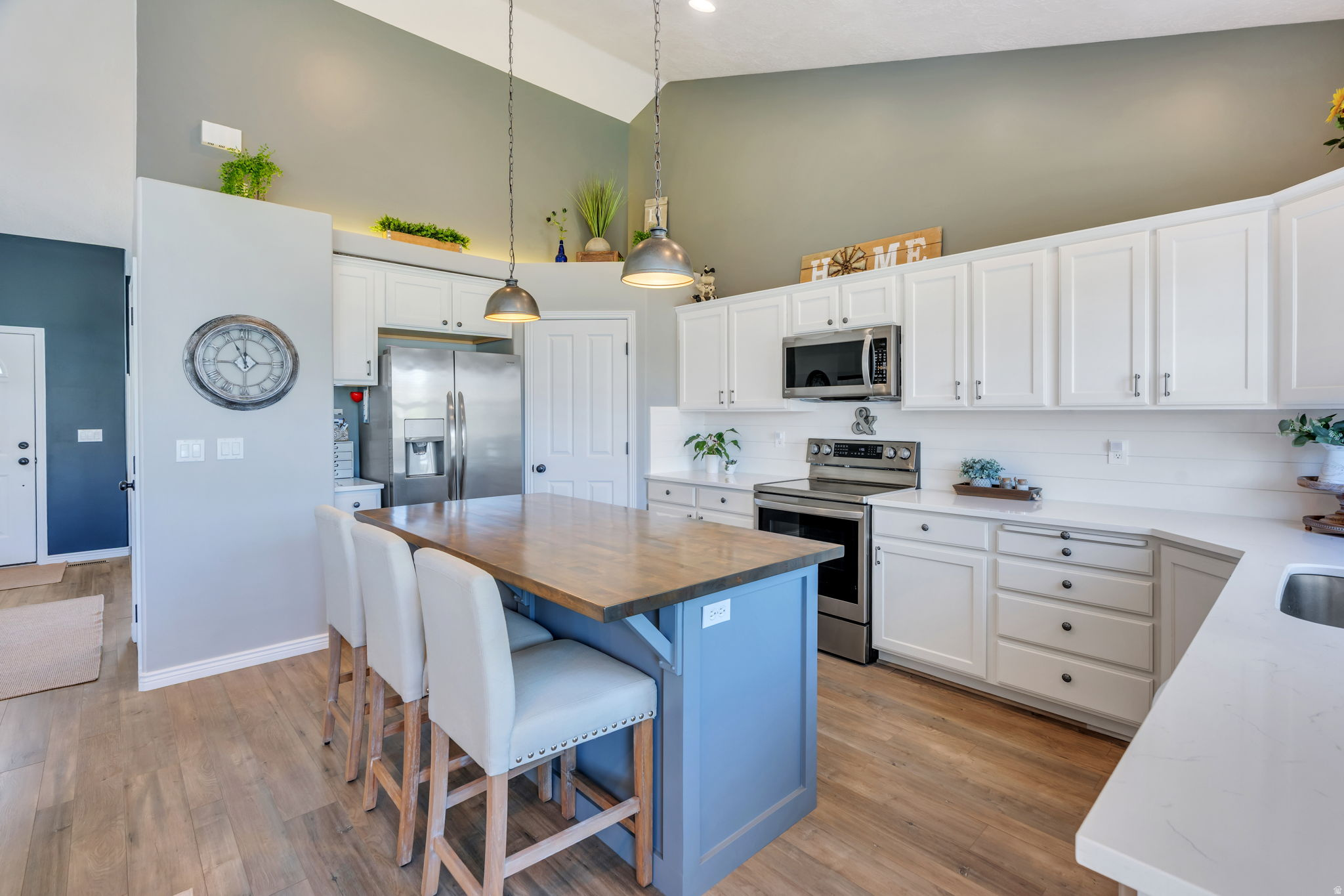 FIELD CREST - Residential