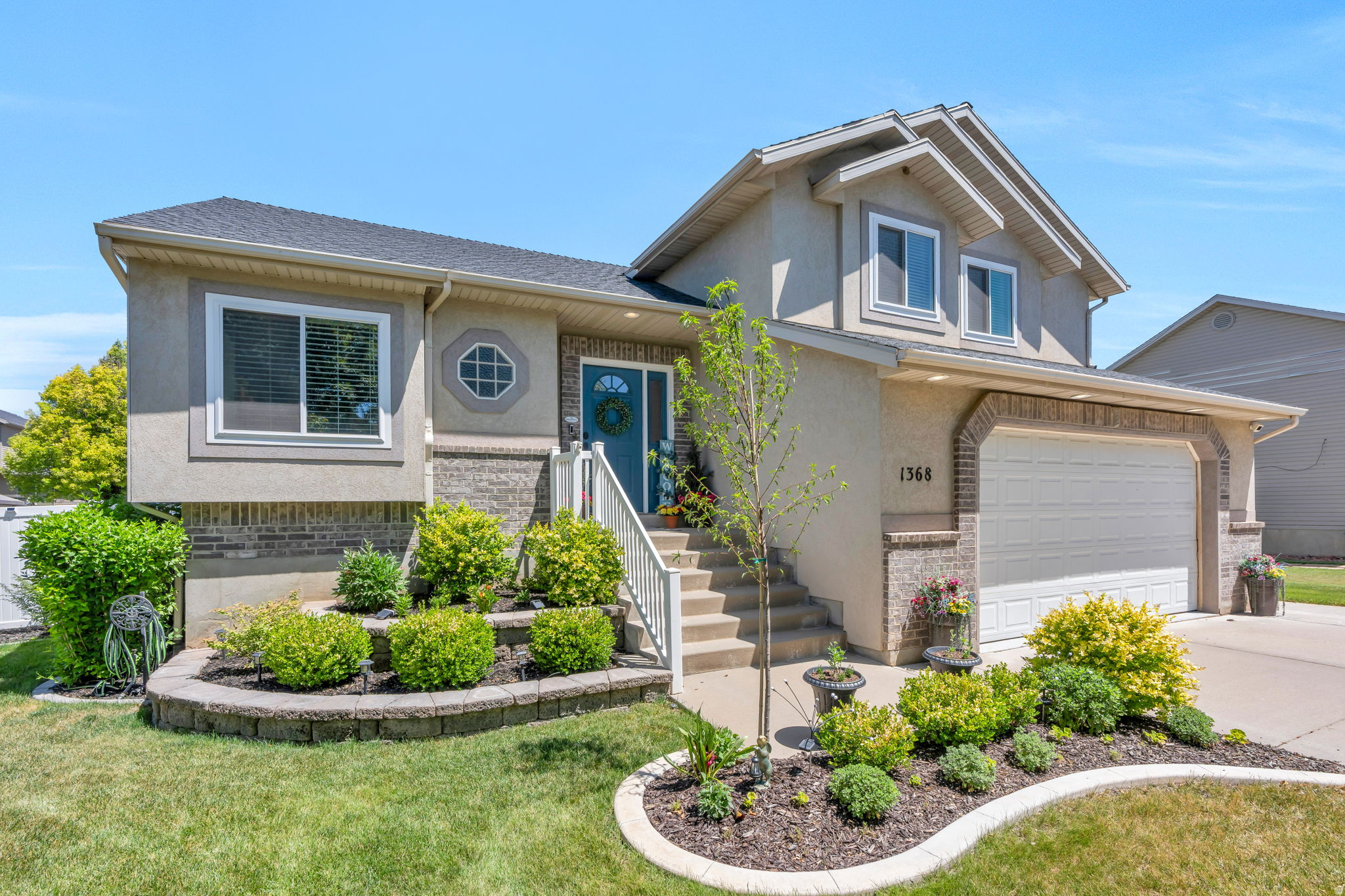 FIELD CREST - Residential