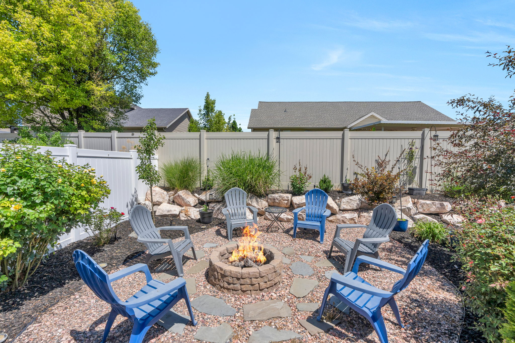 FIELD CREST - Residential